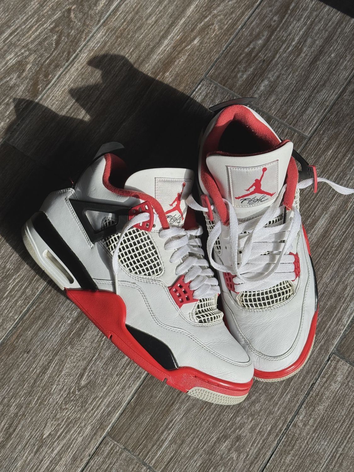 Air Jordan 4 Retro Fire Red (2020) • Pre-Owned [3843]