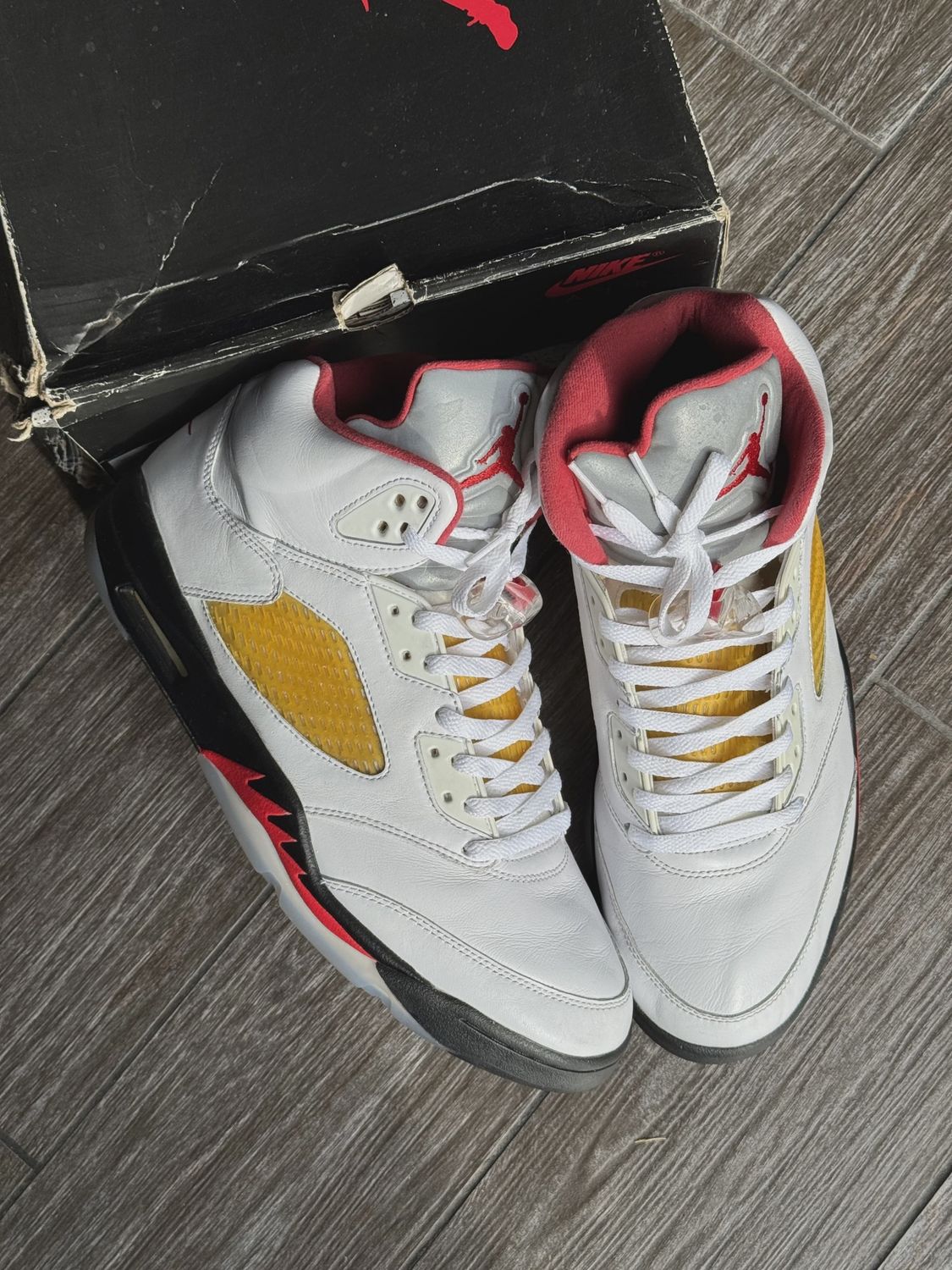 Air Jordan 5 Retro Fire Red Silver Tongue (2020) • Pre-Owned [0103]