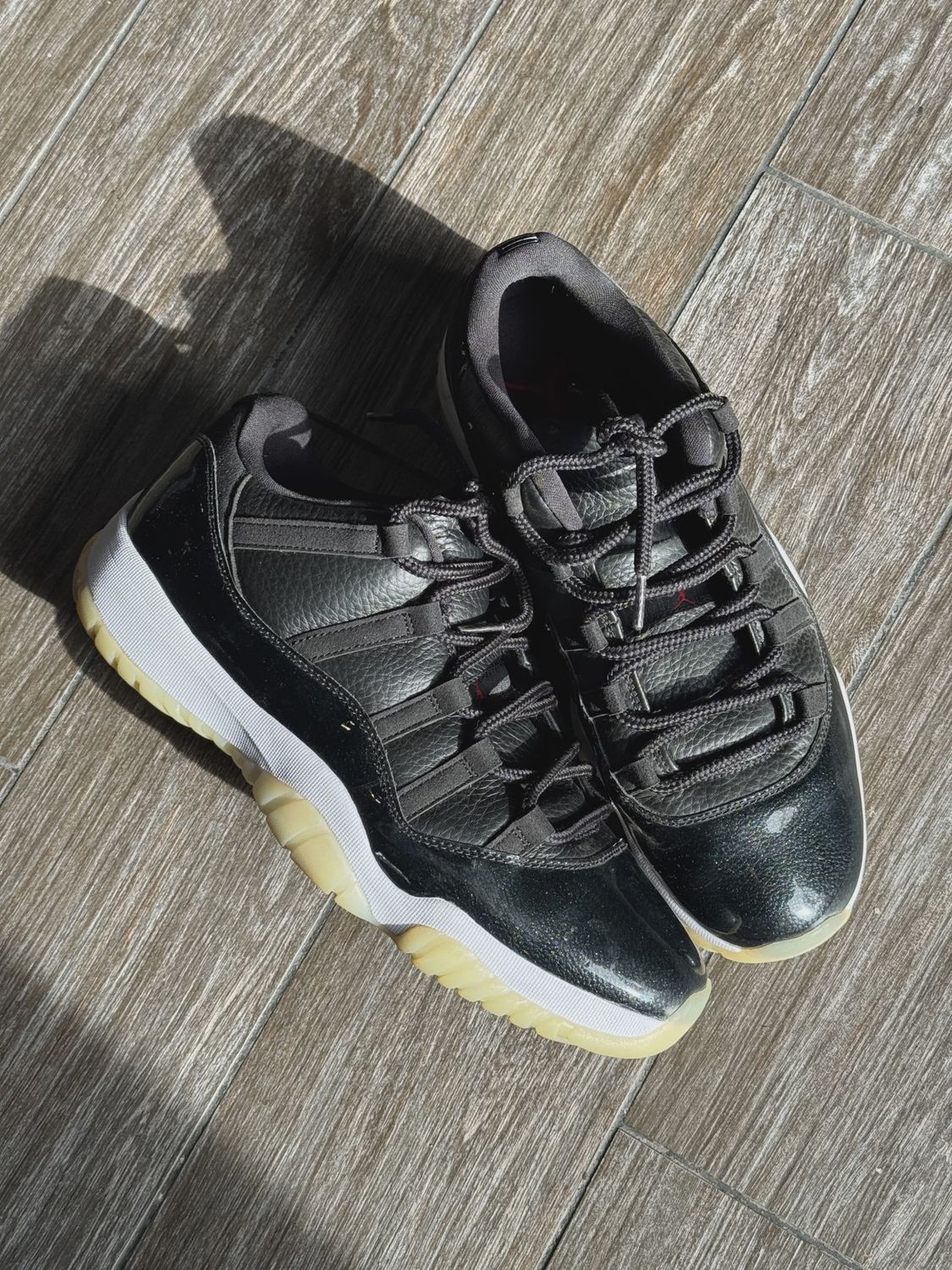 Air Jordan 11 Retro Low 72-10 • Pre-Owned [2079]