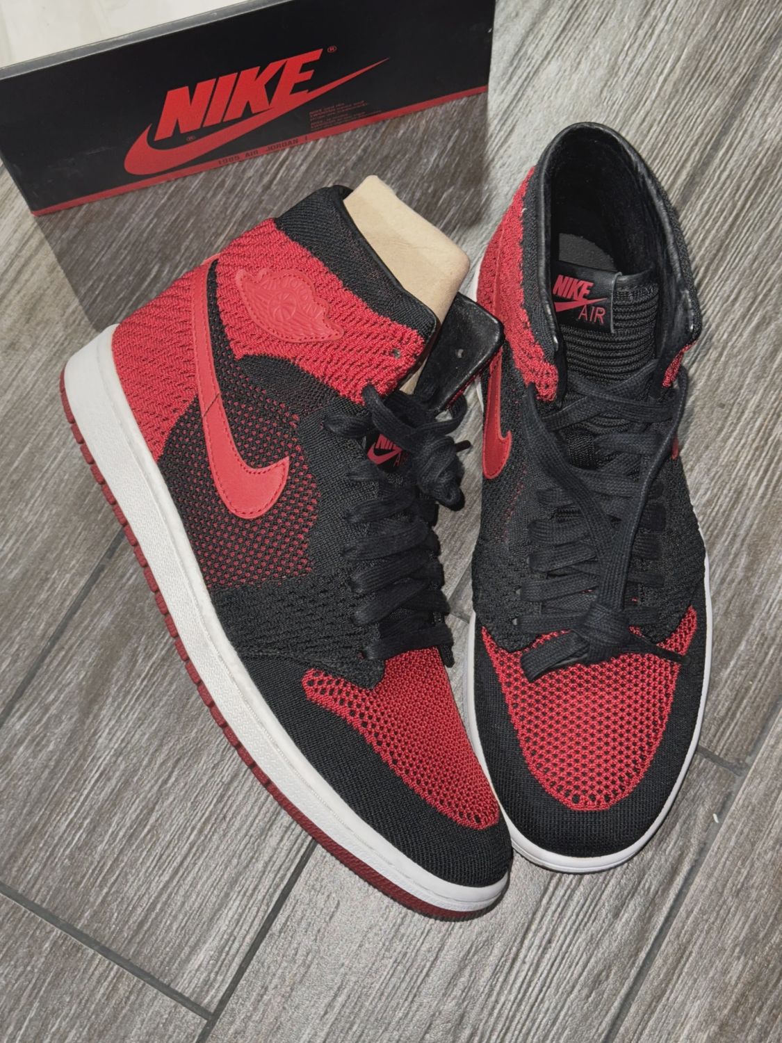 Air Jordan 1 Retro High Flyknit Black Red • Pre-Owned [6932]