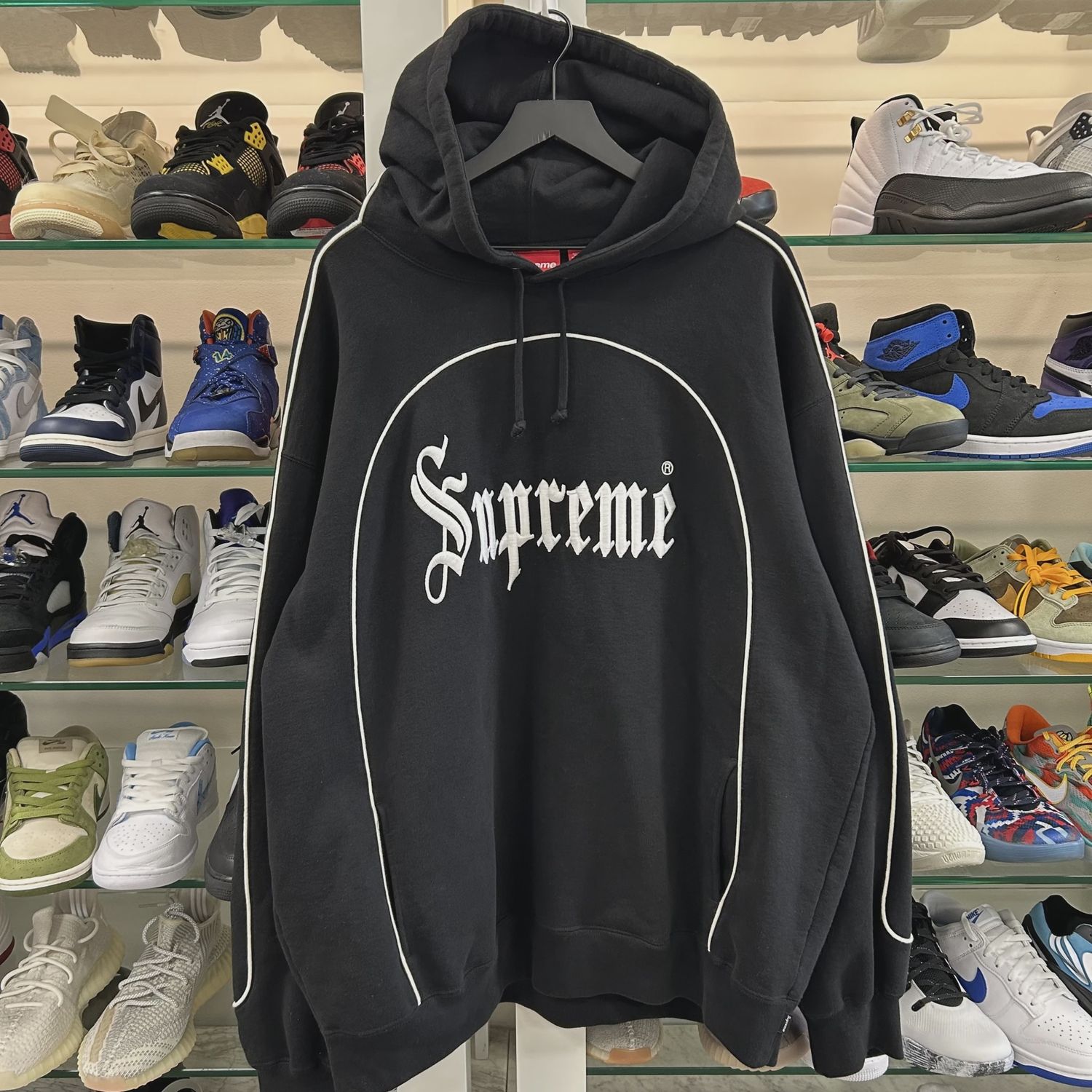 Supreme Curve Piping Hooded Sweatshirt Black • Pre-Owned [1135]