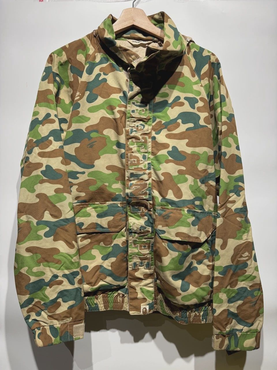 A Bathing Ape Snowboard Jacket Mountain Hoodie Camo • Pre-Owned [8648]