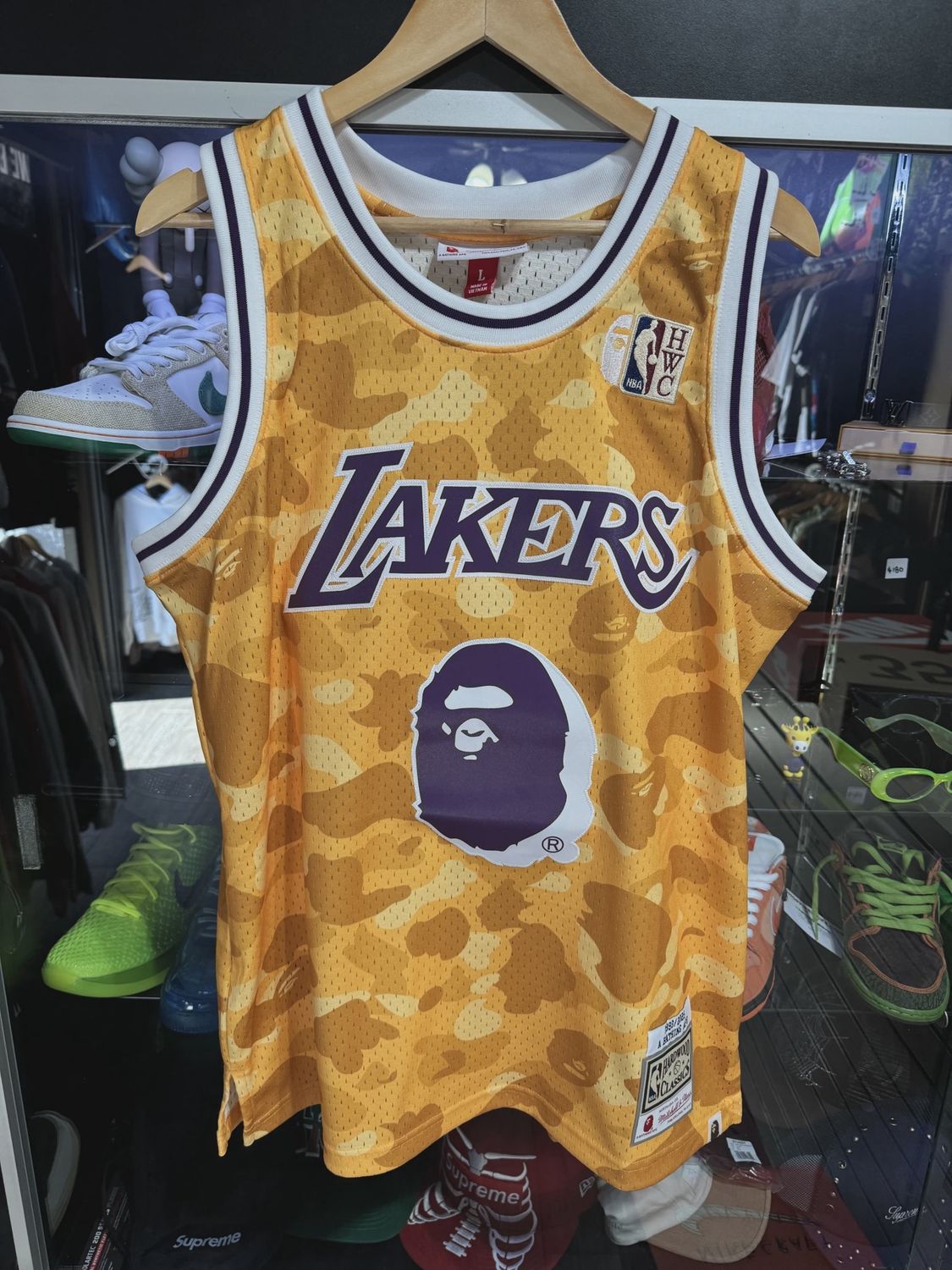BAPE  x Mitchell &amp; Ness NBA Los Angeles Lakers Swingman Jersey Yellow • Pre-Owned [2834]