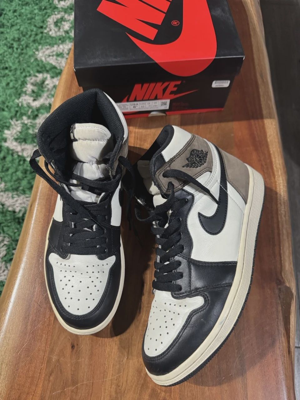 Air Jordan 1 Retro High Dark Mocha • Pre-Owned [7172]