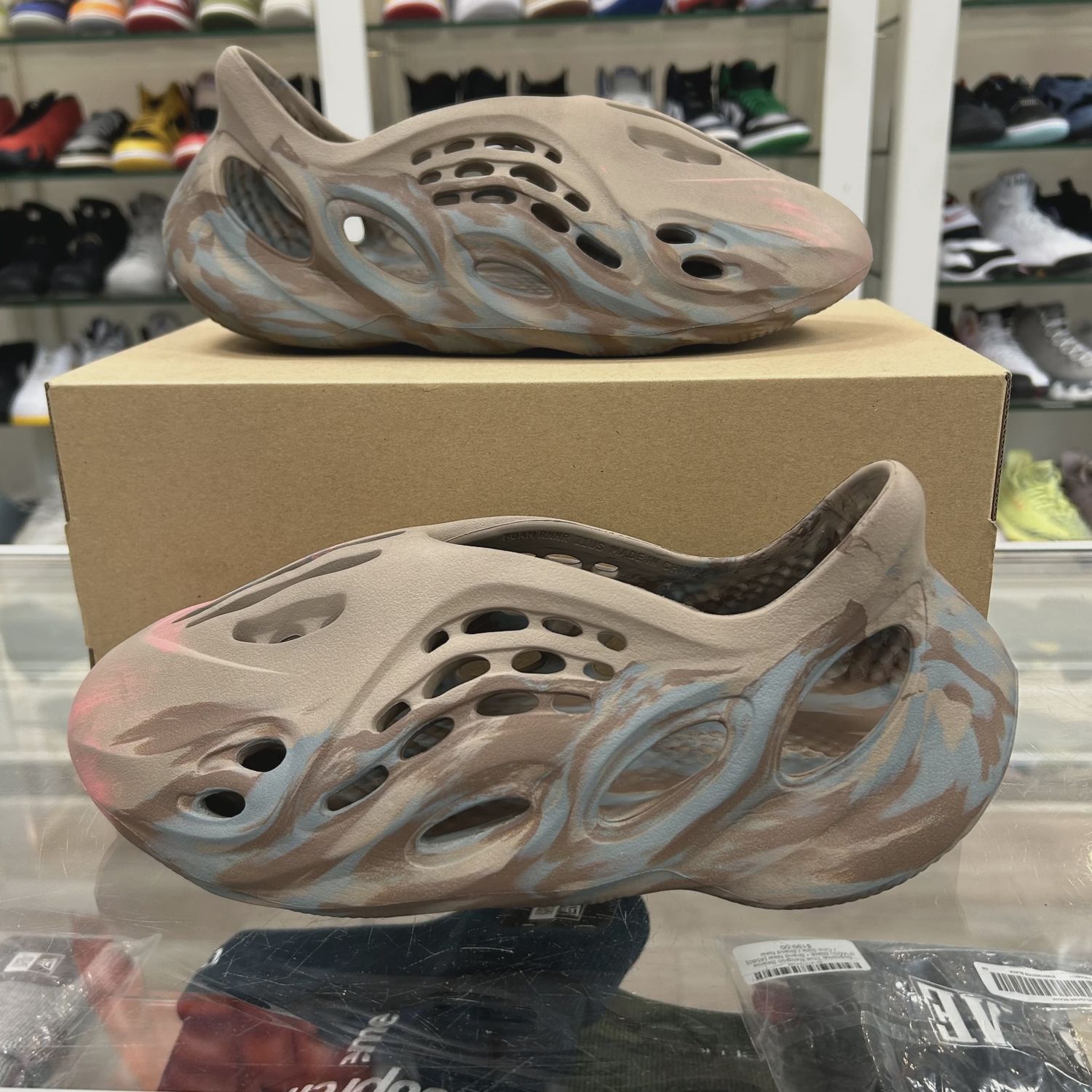 adidas Yeezy Foam RNNR MX Sand Grey • Pre-Owned [7525]