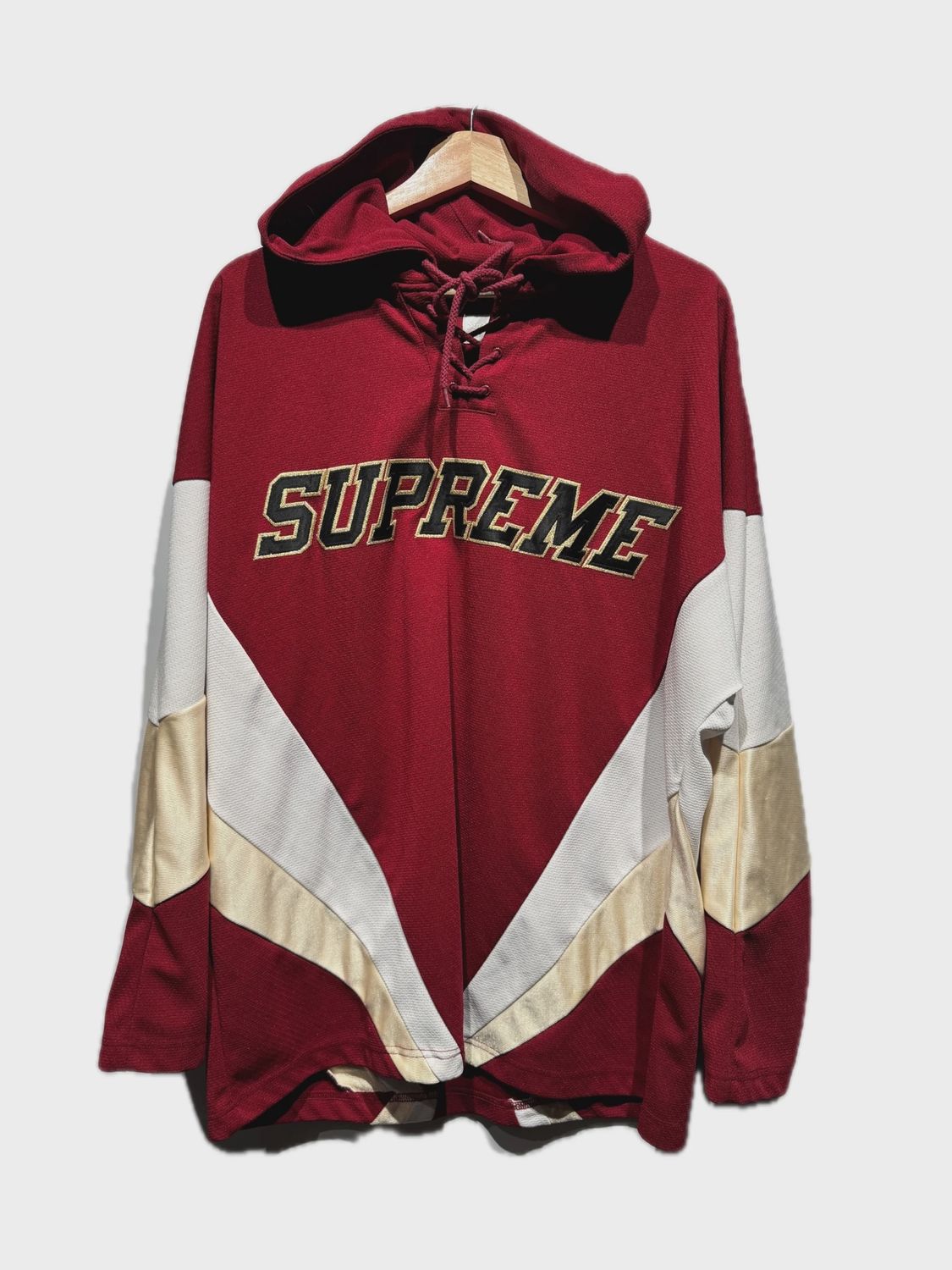 Supreme Hooded Hockey Jersey Burgundy White size Large • Pre-Owned [3814]