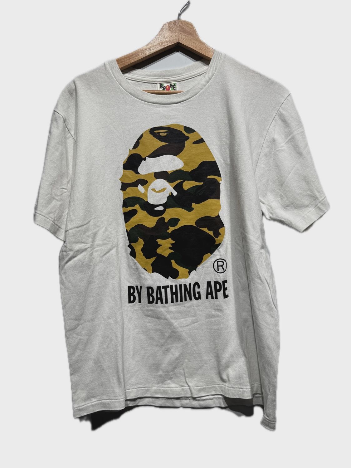 Bape Big Ape Head Camo White Tee size Medium • Pre-Owned [3248]