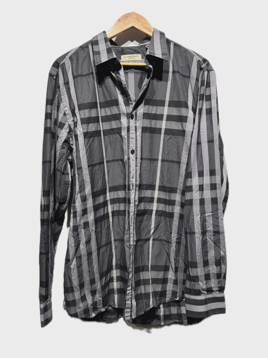 Burberry Black Grey Button Up size Large • Pre-Owned [2596]