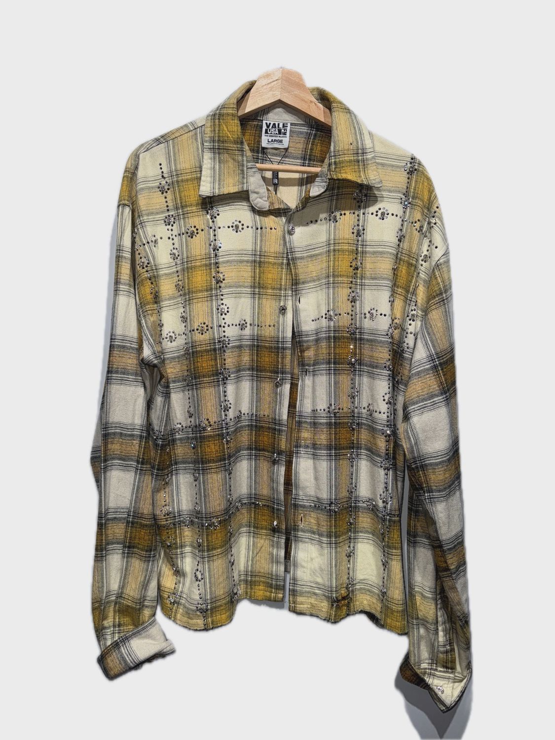 Vale Forever Wheat Flannel Rhinestone size L • Pre-Owned [6664]