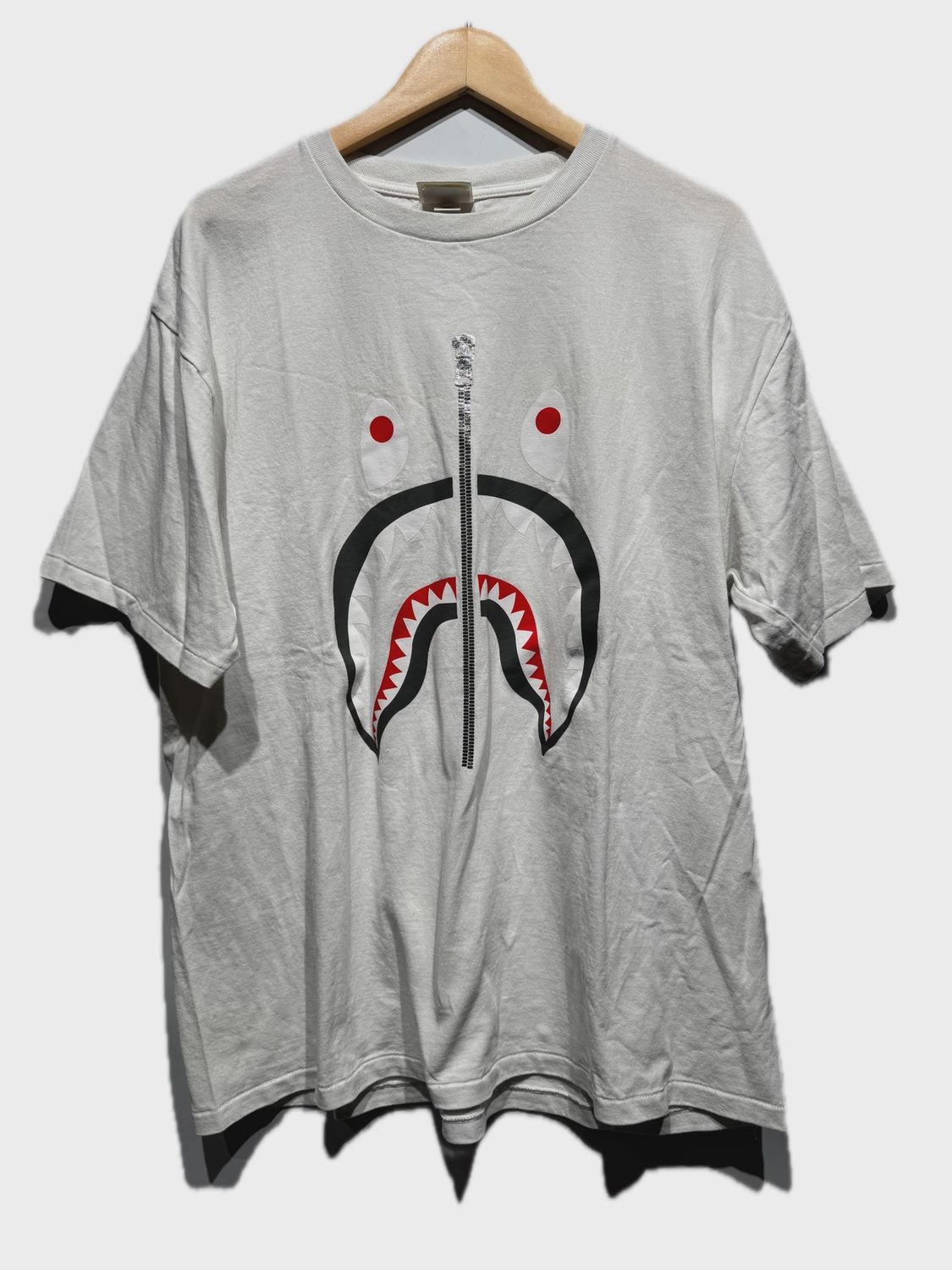 Bape White Shark Tee Shirt size 2XL • Pre-Owned [6290]