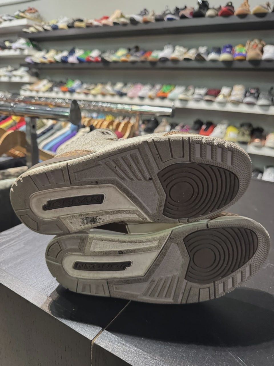 Air Jordan 3 Retro Palomino • Pre-Owned [9006]