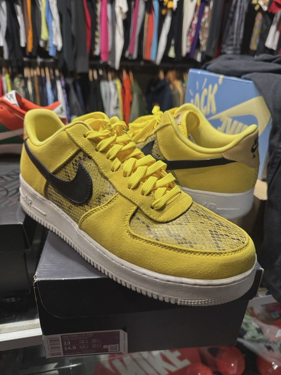 Nike Air Force 1 Low Yellow Snakeskin • Pre-Owned [2251]