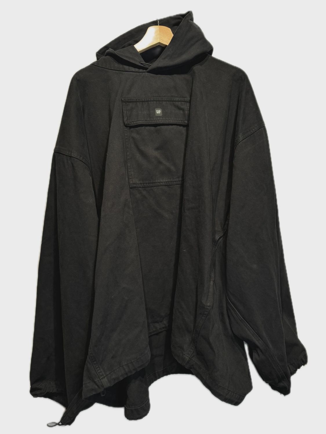 Yeezy Gap Engineered by Balenciaga Sateen Anorak Jacket size Large • Pre-Owned [8539]