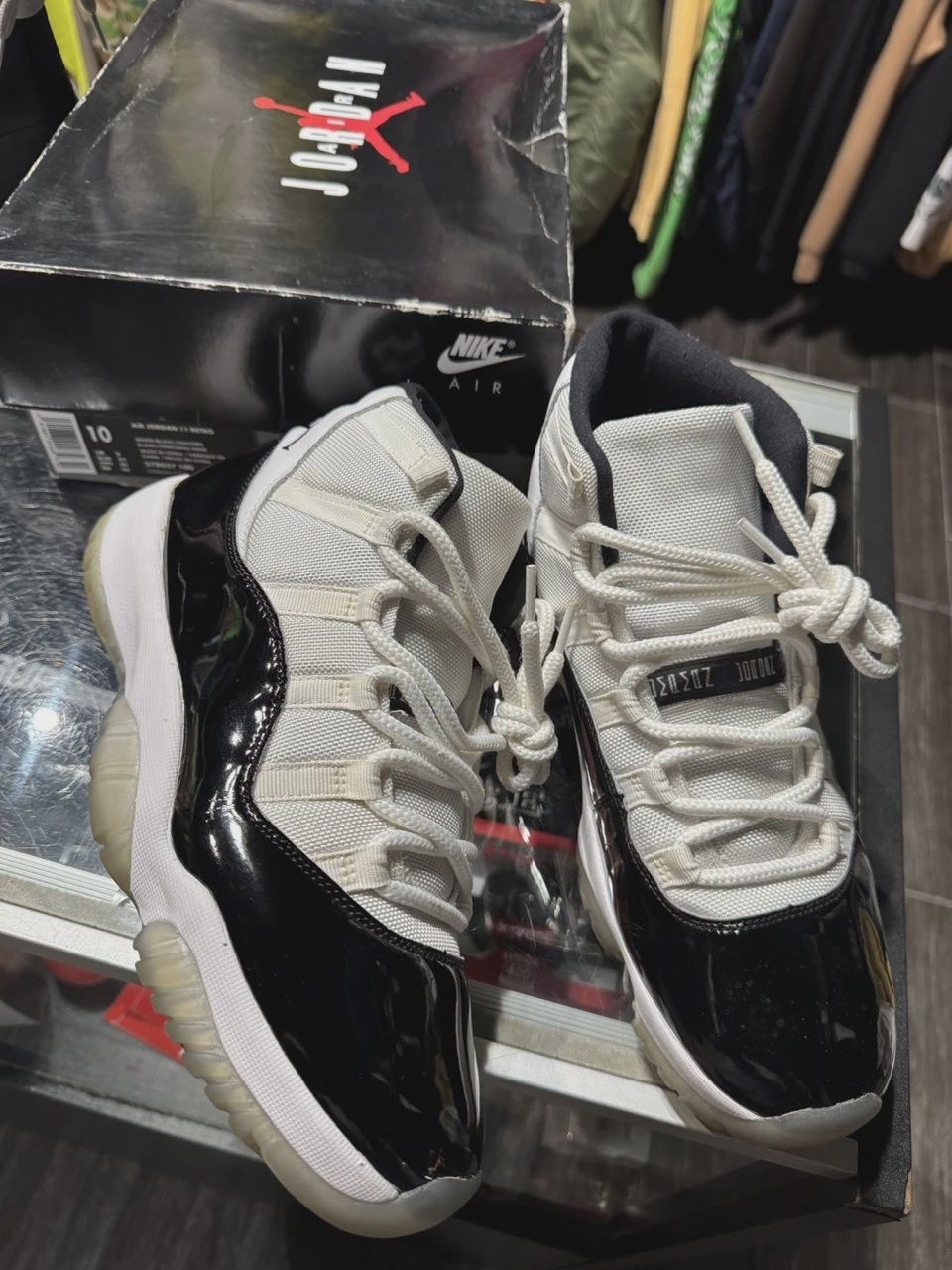 Air Jordan 11 Retro Concord (2018) • Pre-Owned [0726]