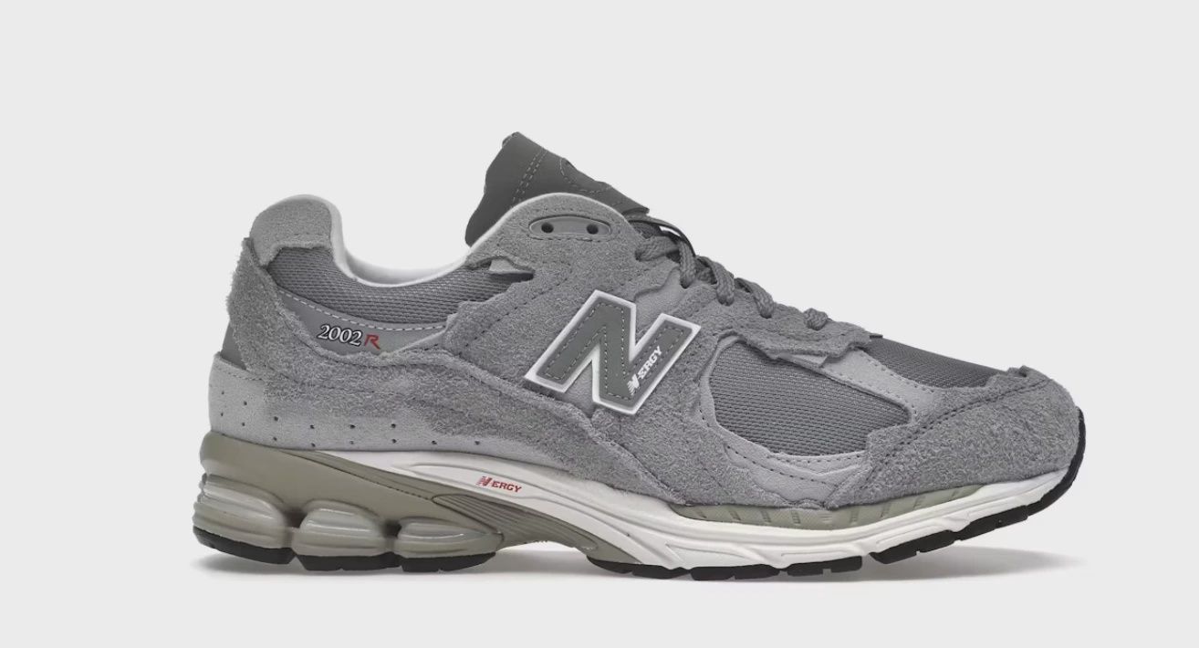 New Balance 2002R Protection Pack Grey • Pre-Owned [4503]