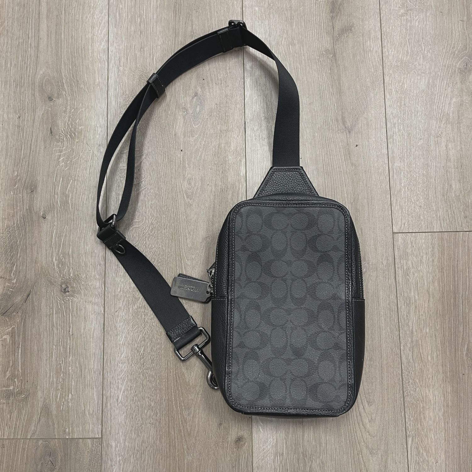 Coach Sullivan Pack In Signature Canvas • Pre-Owned [5368]