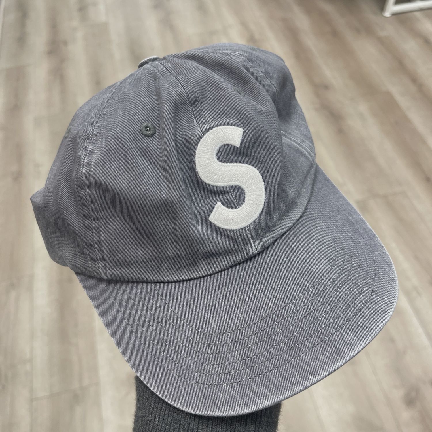 Supreme Pigment Print S Logo 6-Panel cap in grey • Brand New [4435]