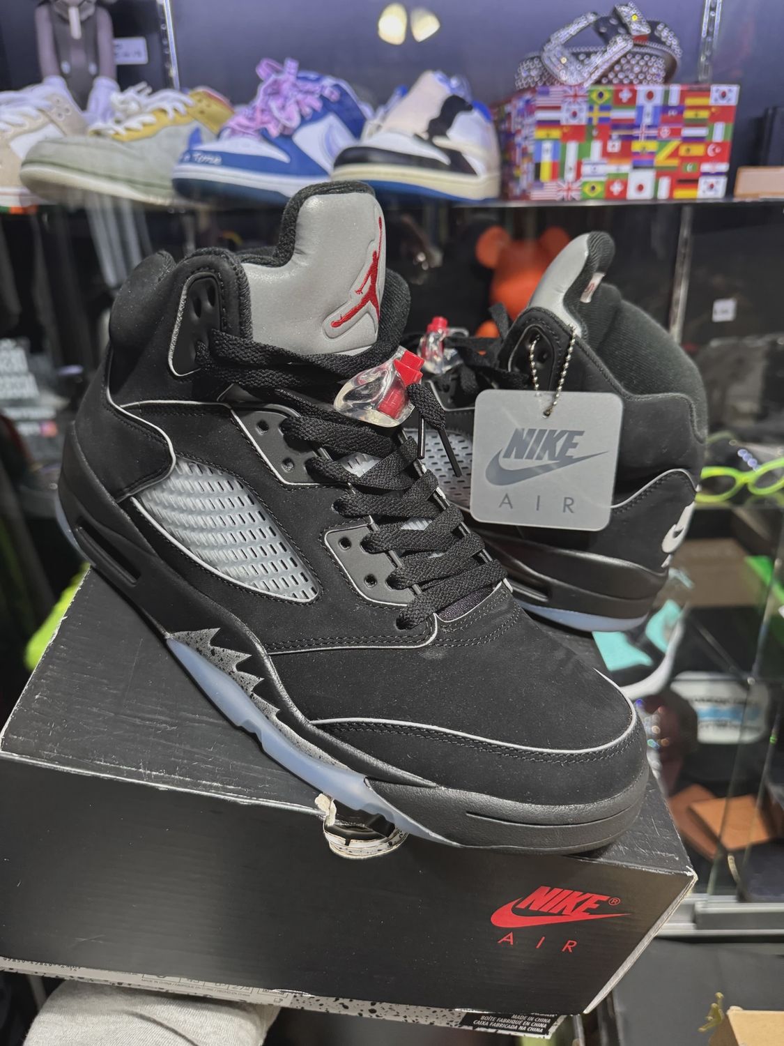Jordan 5 Retro Black Metallic (2024) • Pre-Owned [9278]