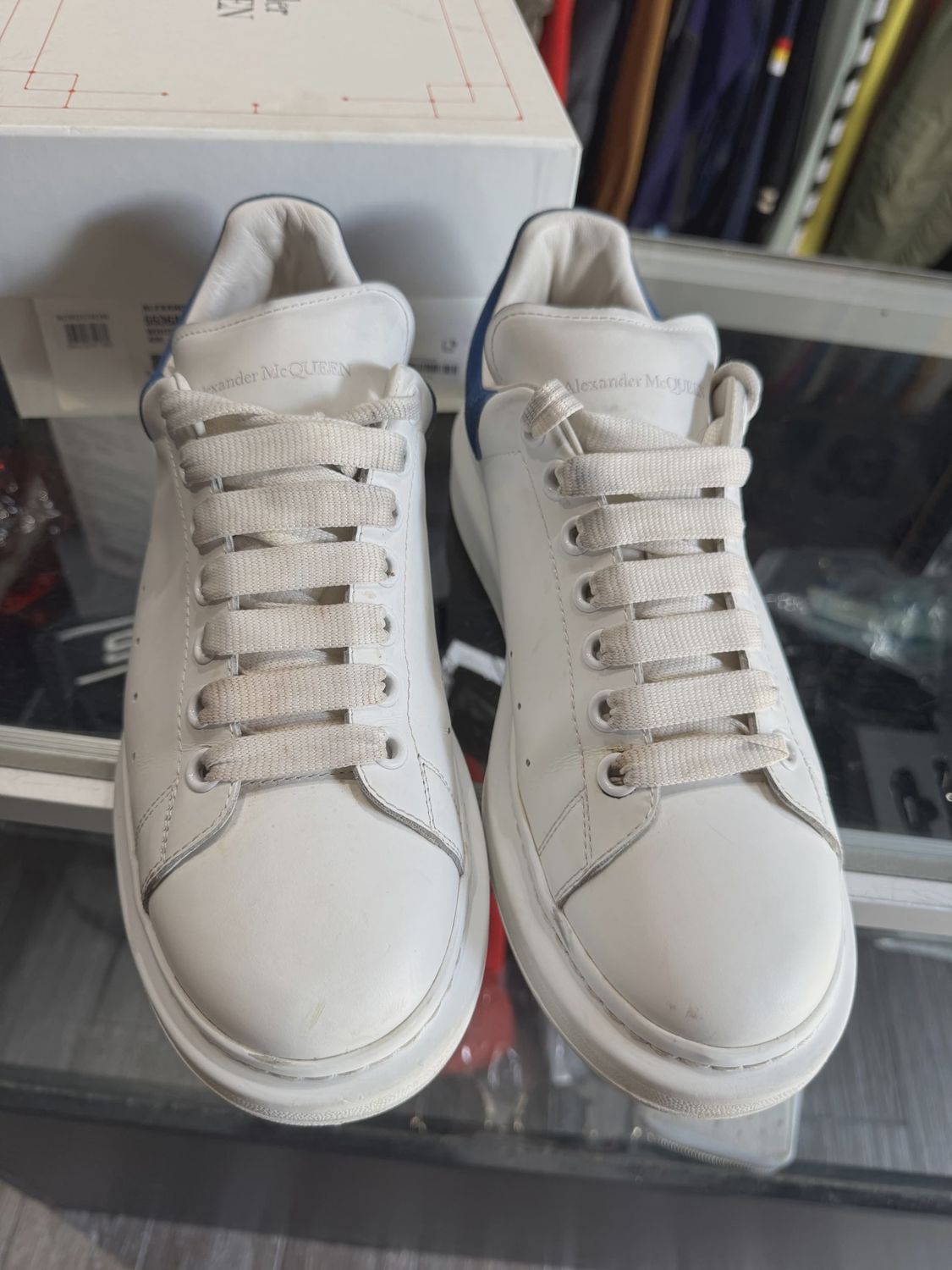Alexander McQueen size 10 • Pre-Owned [7368]
