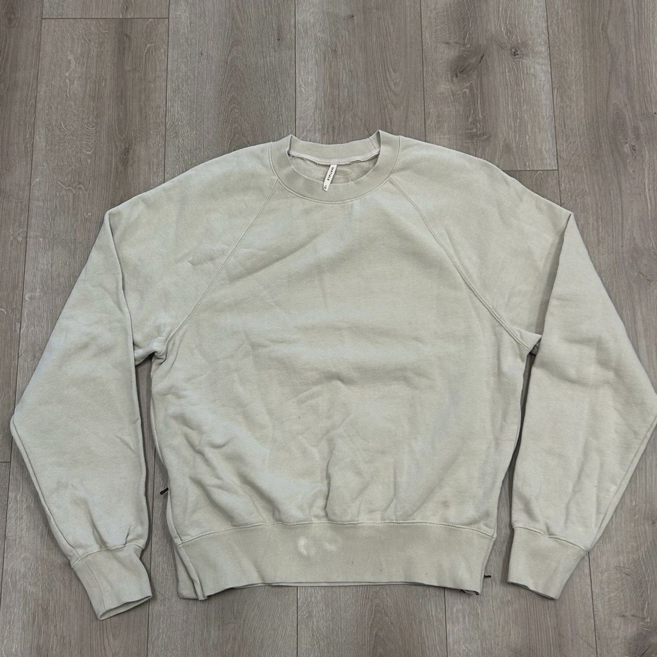 Fear of God Essentials Relaxed Crewneck Sweatshirt • Pre-Owned [4935]