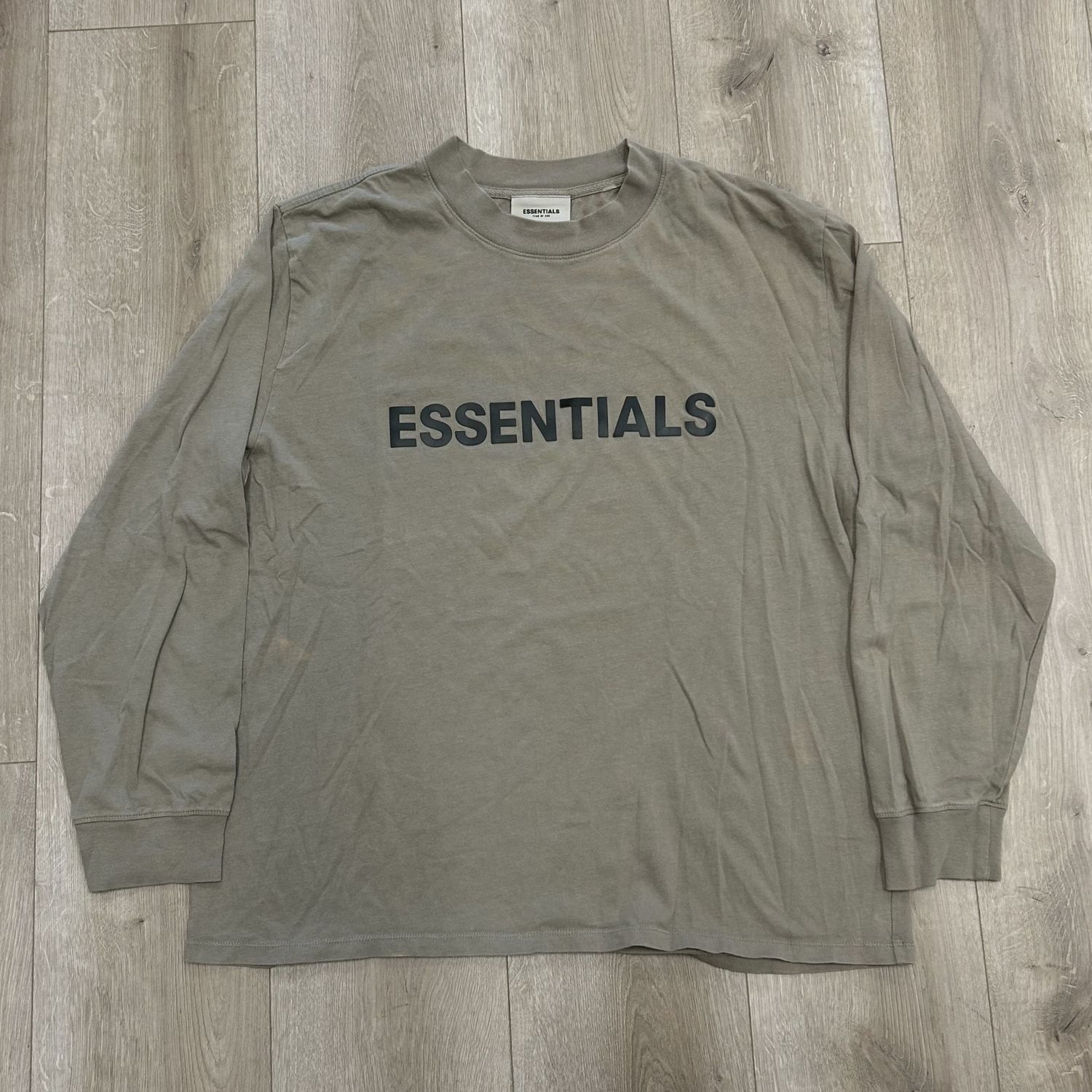 Fear of God Essentials Long-Sleeve Tee Taupe • Pre-Owned [8117]