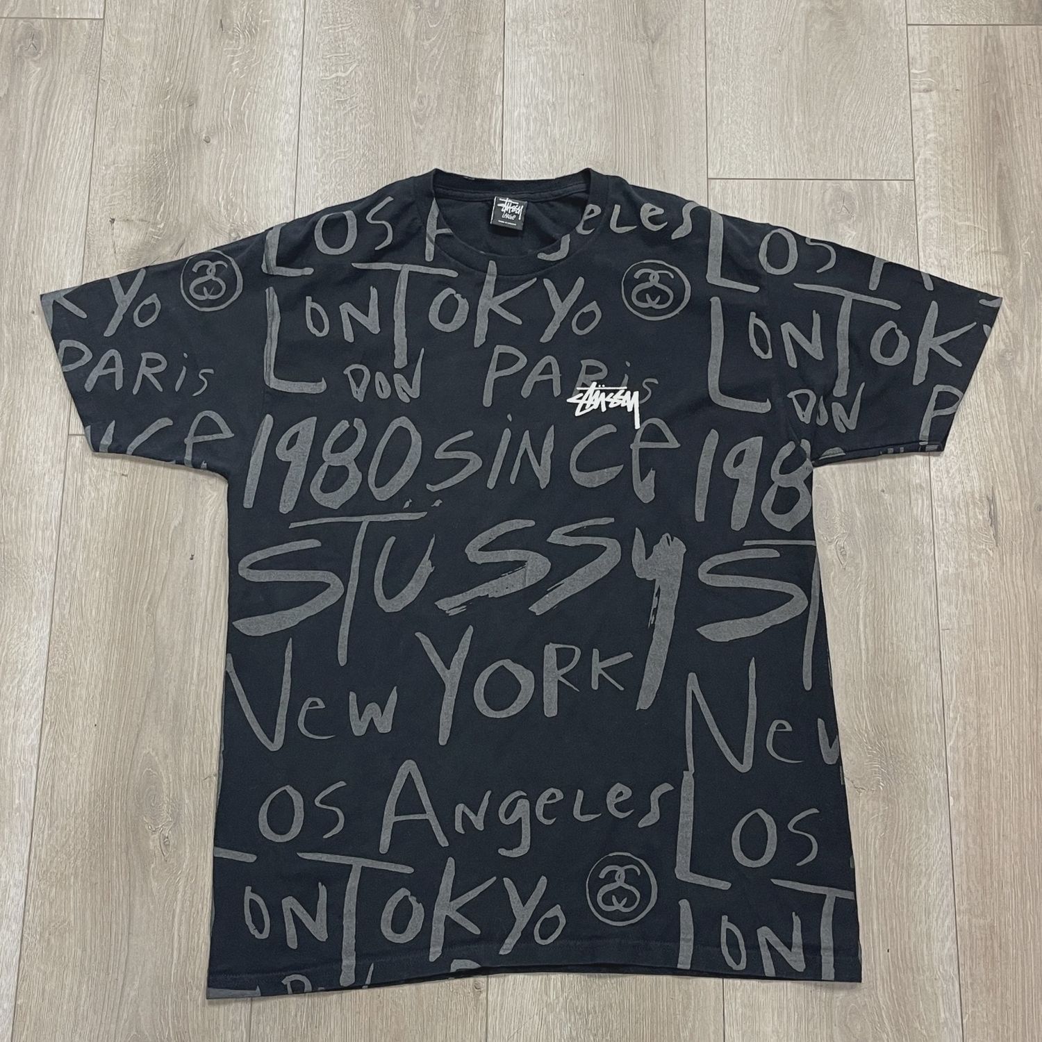 Stüssy World Tour T-shirt  • Pre-Owned [9076]