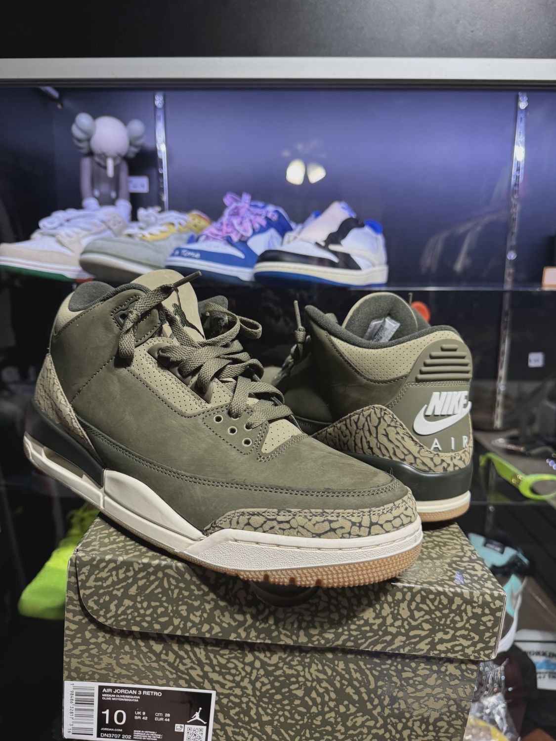 Jordan 3 Retro Family Affair • Pre-Owned [0630]