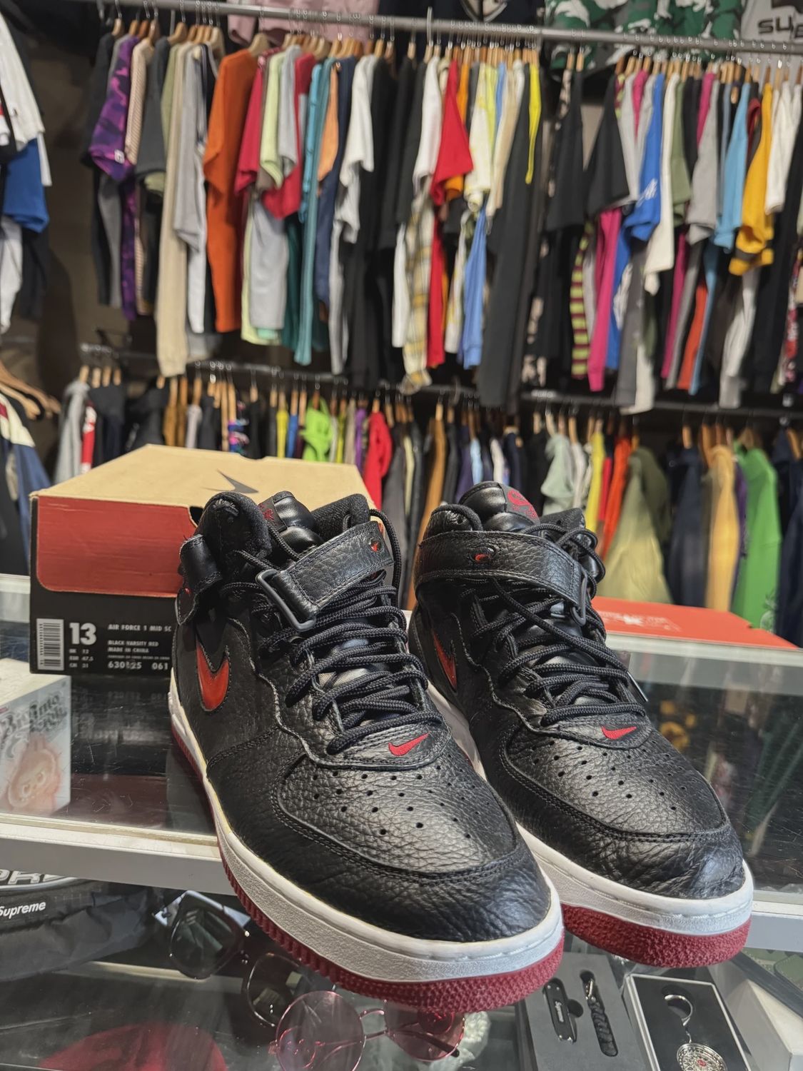 Air Force 1 Mid black varsity • Pre-Owned [8730]