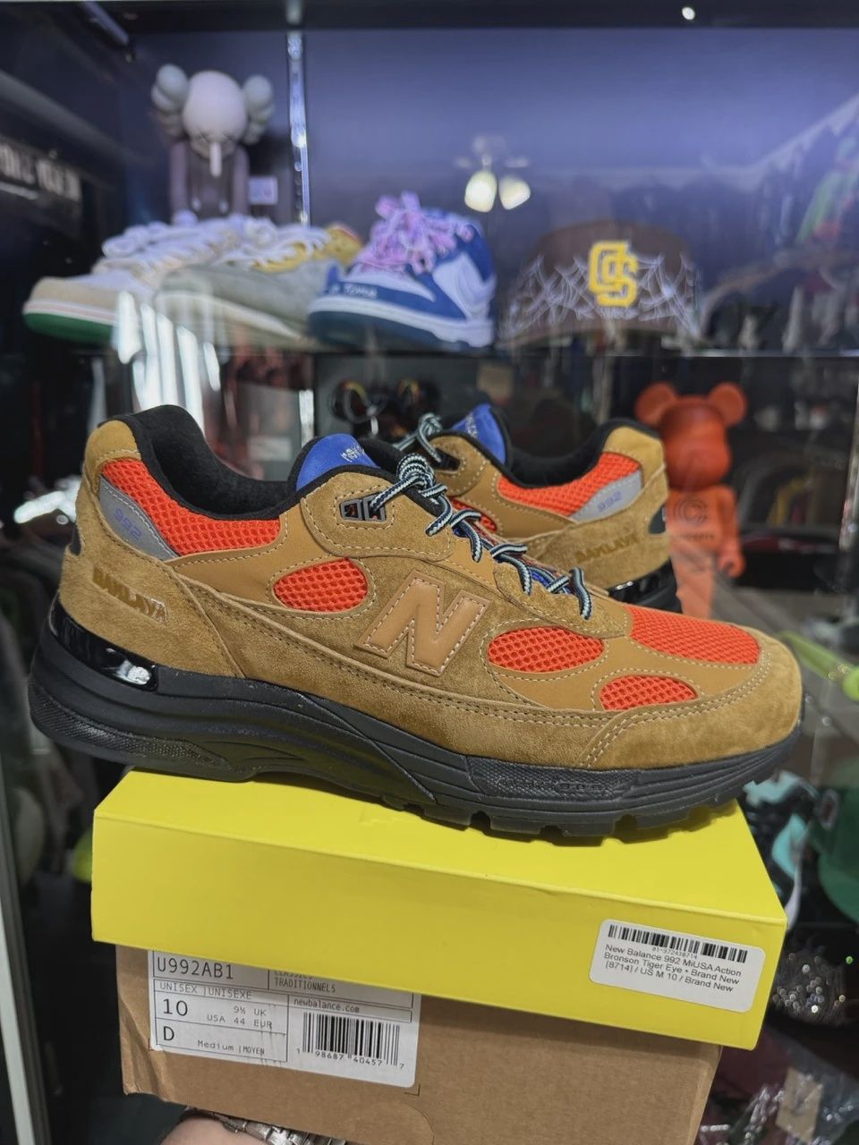 New Balance 992 MiUSA Action Bronson Tiger Eye Pre-Owned • Pre-Owned [8411]