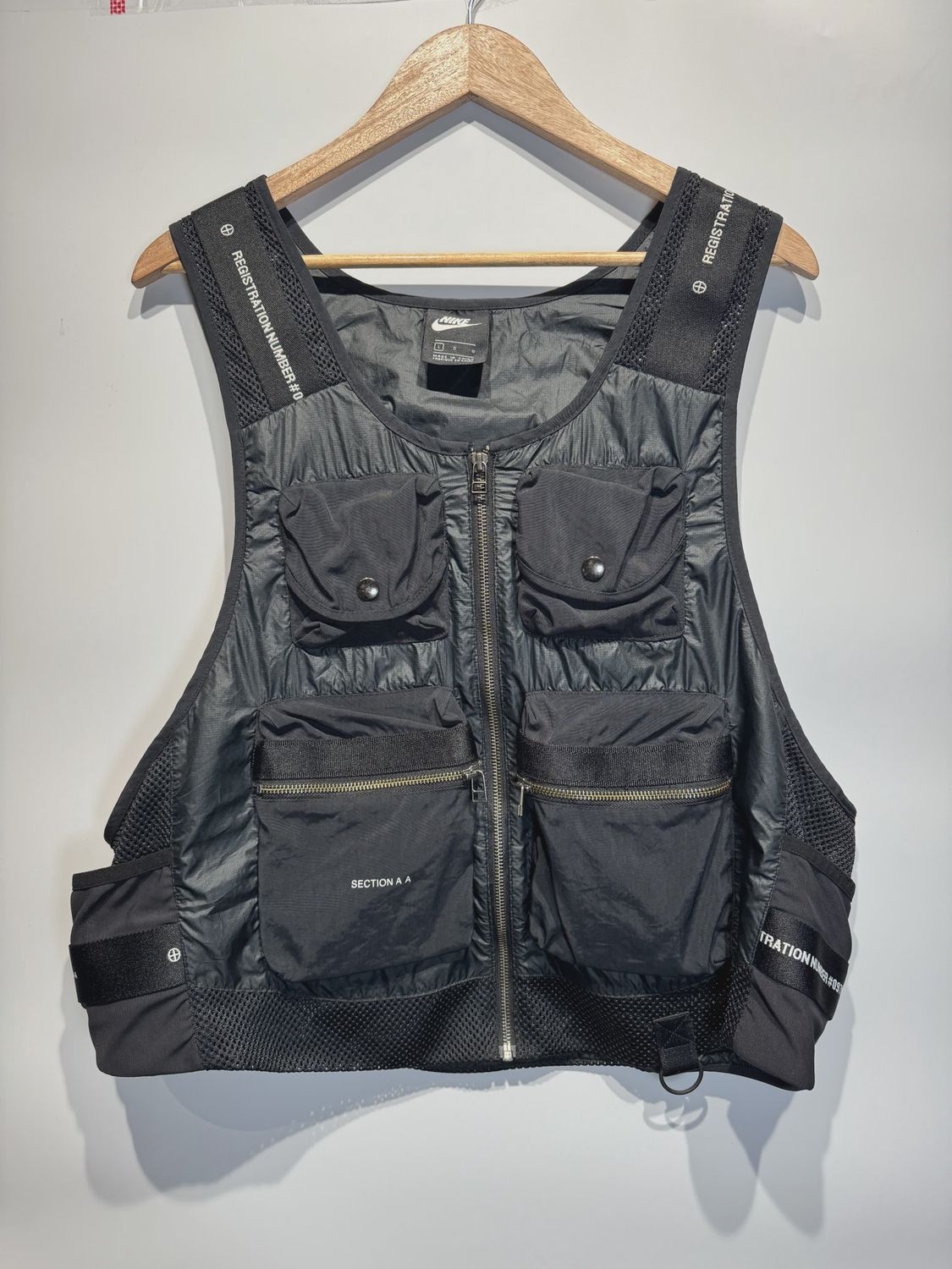 Nike Sportswear City Vest size L • Pre-Owned [1037]