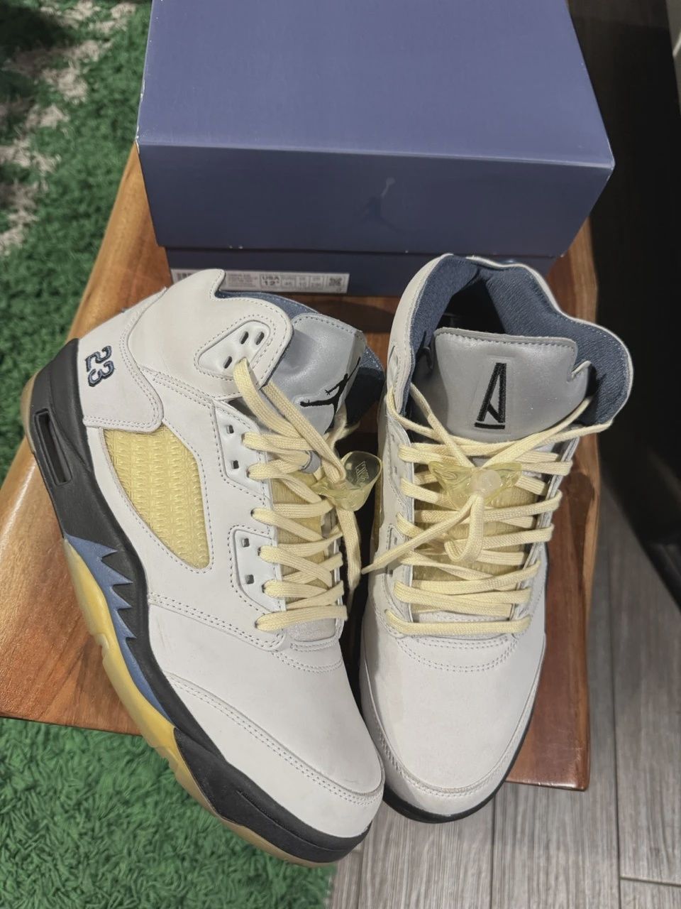 Air Jordan 5 Retro A Ma Maniére Dawn (Women's) • Pre-Owned [4095]