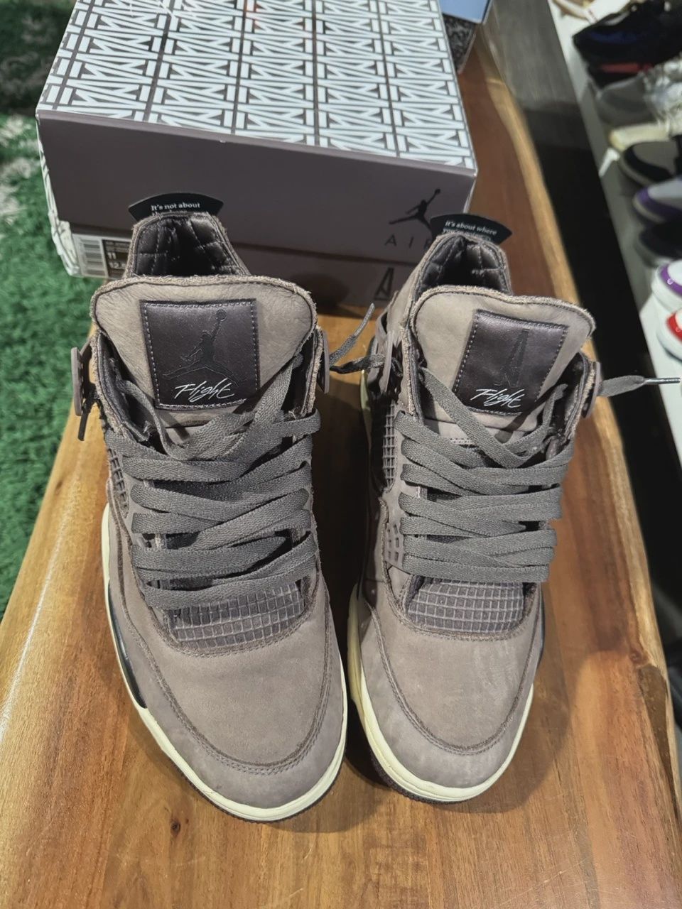 Air Jordan 4 Retro SP A Ma Maniére Violet Ore • Pre-Owned [6377]