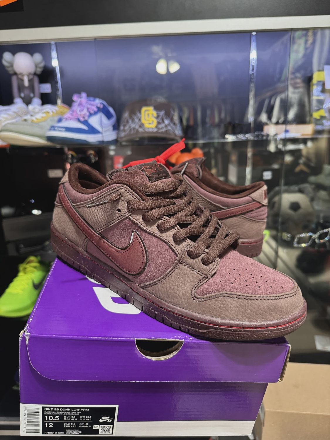Nike SB Dunk Low City of Love Burgundy Crush • Pre-Owned [2516]