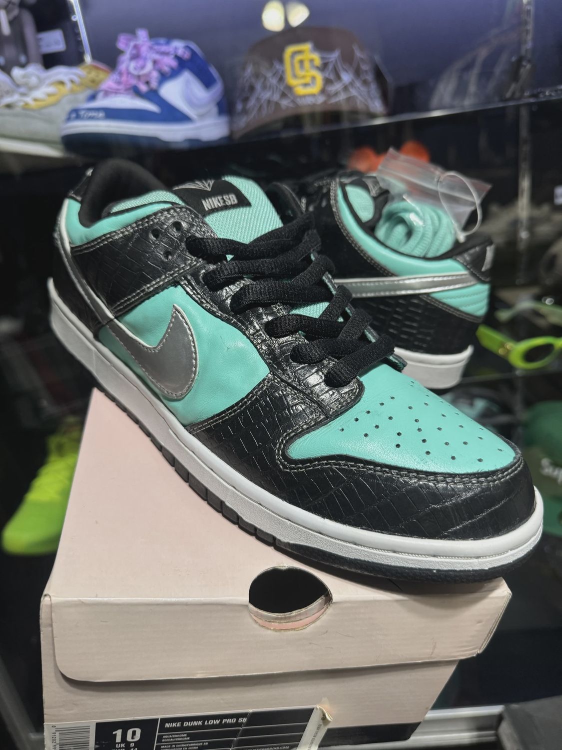 Nike SB Dunk Low Diamond Supply Co. • Pre-Owned [9789]