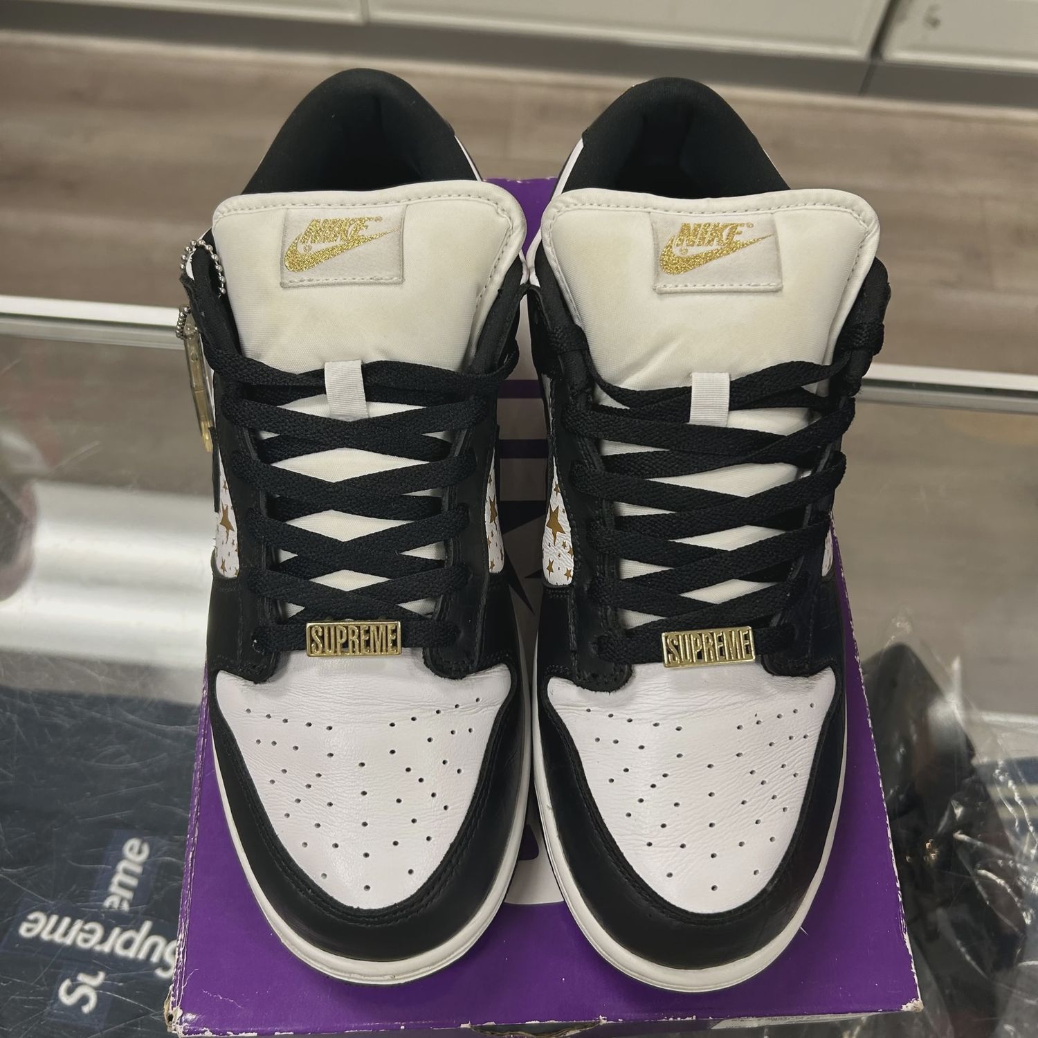 Nike SB Dunk Low Supreme 94 Black • Pre-Owned [2918]