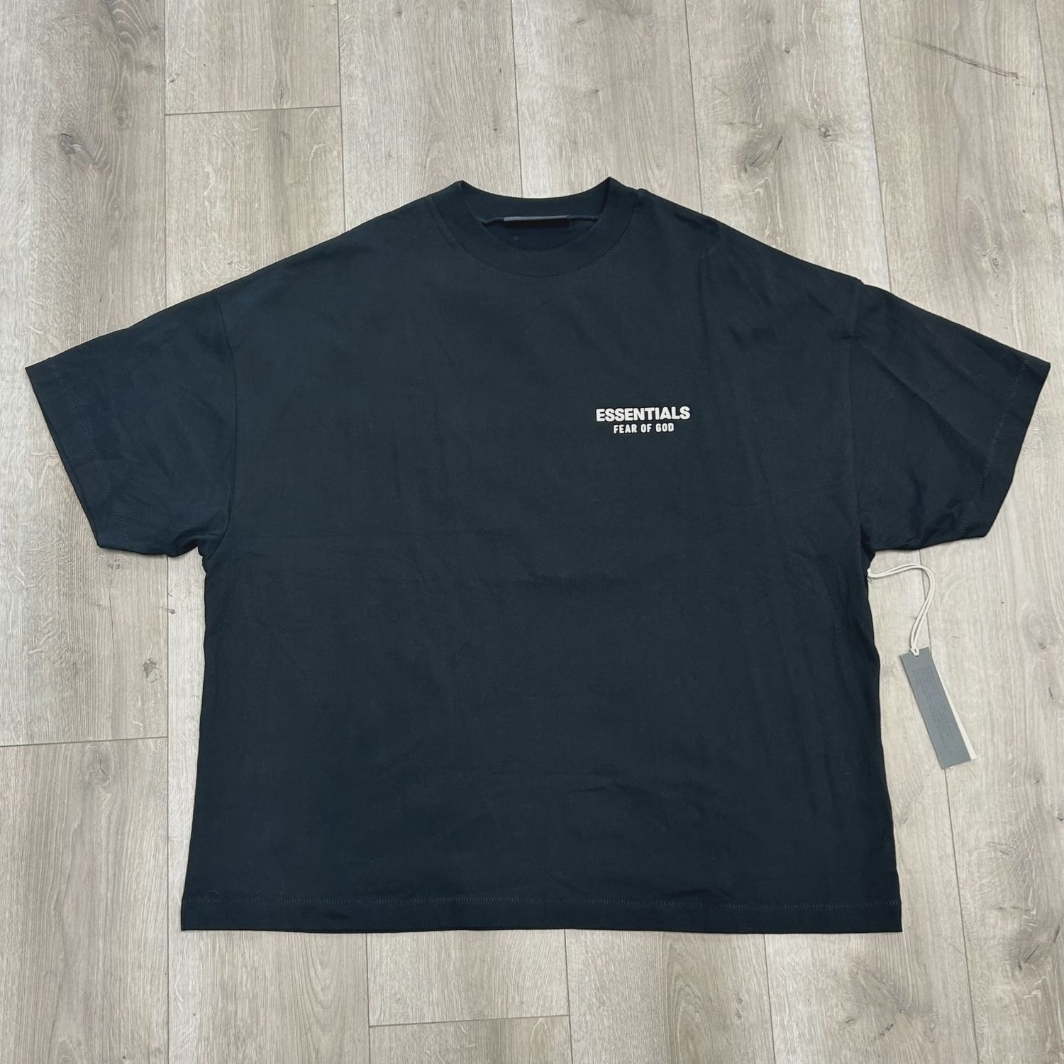 Essentials tee black • Brand New [3152]