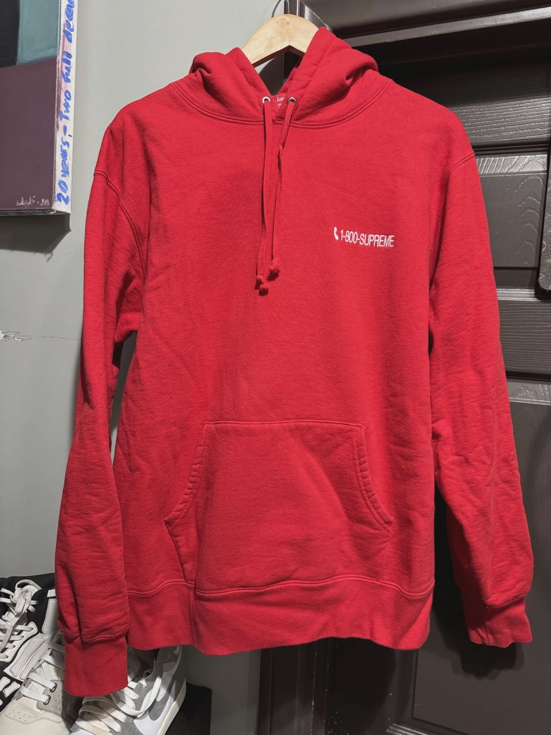 Supreme 1-800 Red Hoodie size L • Pre-Owned [4426]