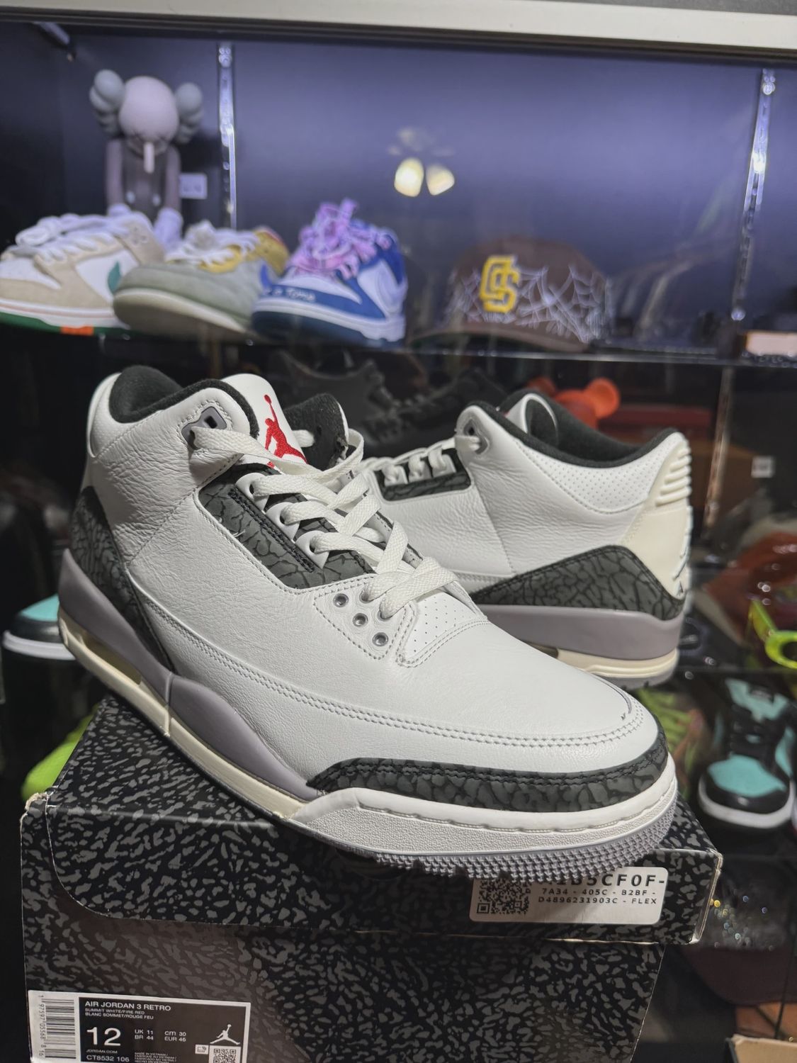 Air Jordan 3 Retro Cement Grey • Pre-Owned [5625]