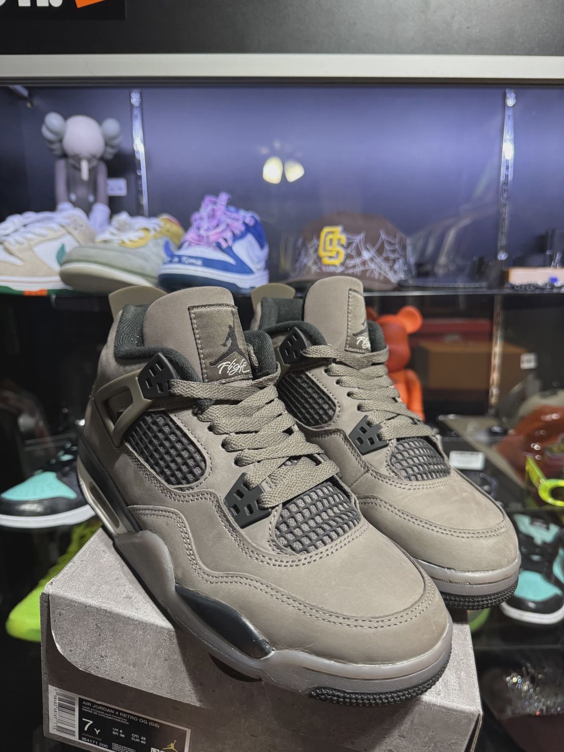 Air Jordan 4 Retro Cave Stone (Grade School) • Pre-Owned [9919]