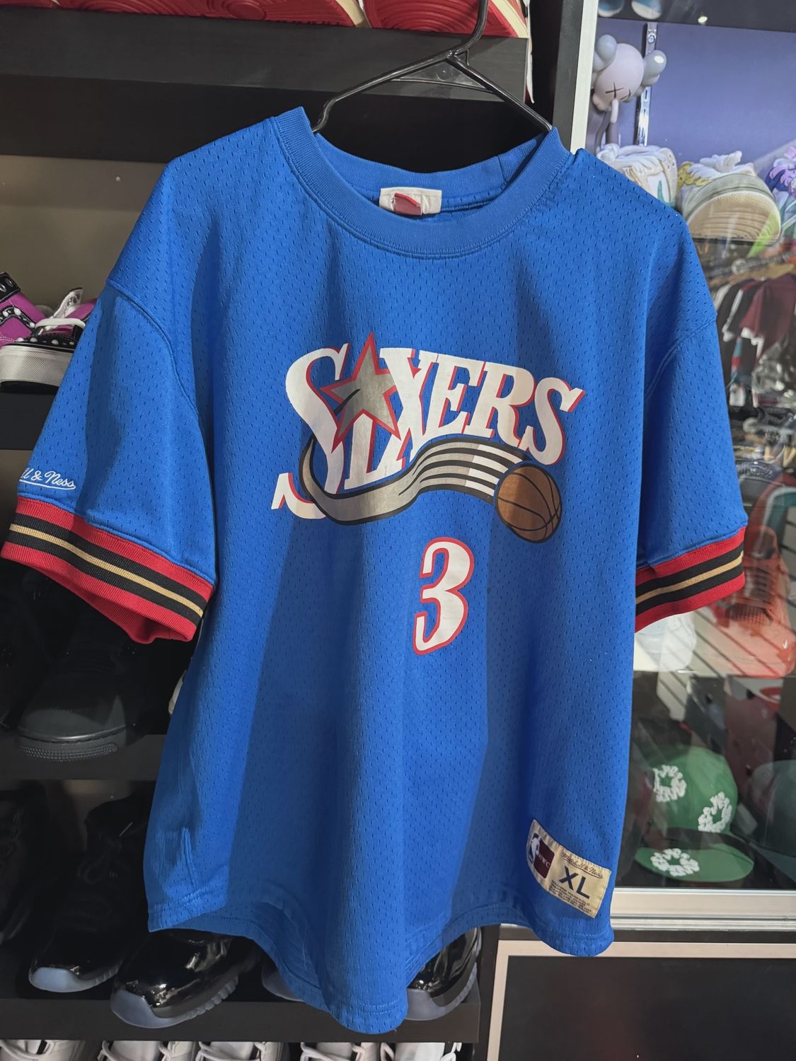 Mitchell &amp; Ness Sixers Iverson Vintage Jersey size M • Pre-Owned [0737]