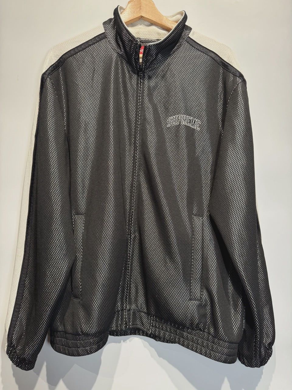 Supreme Track Suit  • Pre-Owned [7332], Clothing Size: L, Product Condition: Pre-Owned