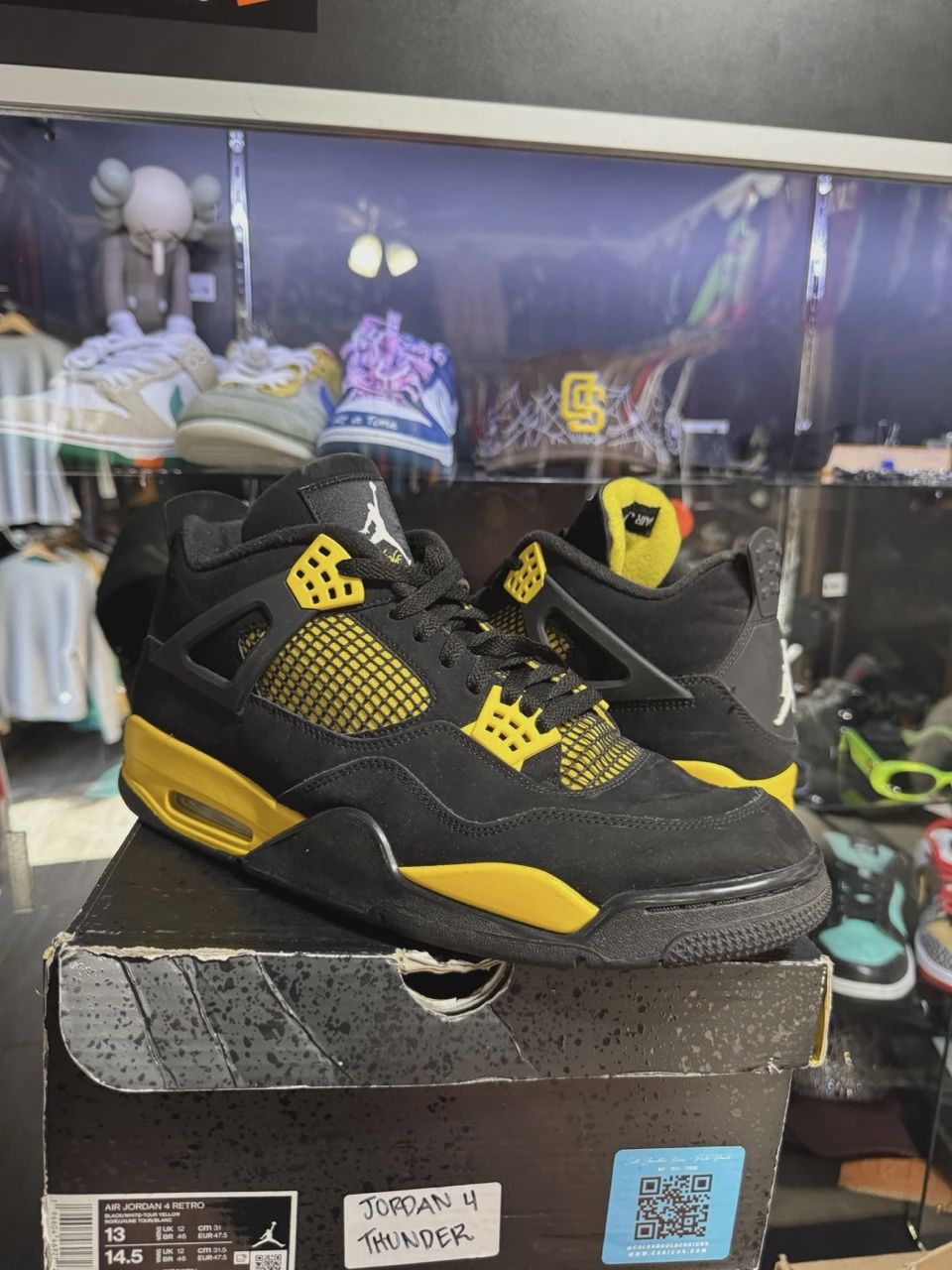 Air Jordan 4 Retro Thunder (2023)  • Pre-Owned [0215]