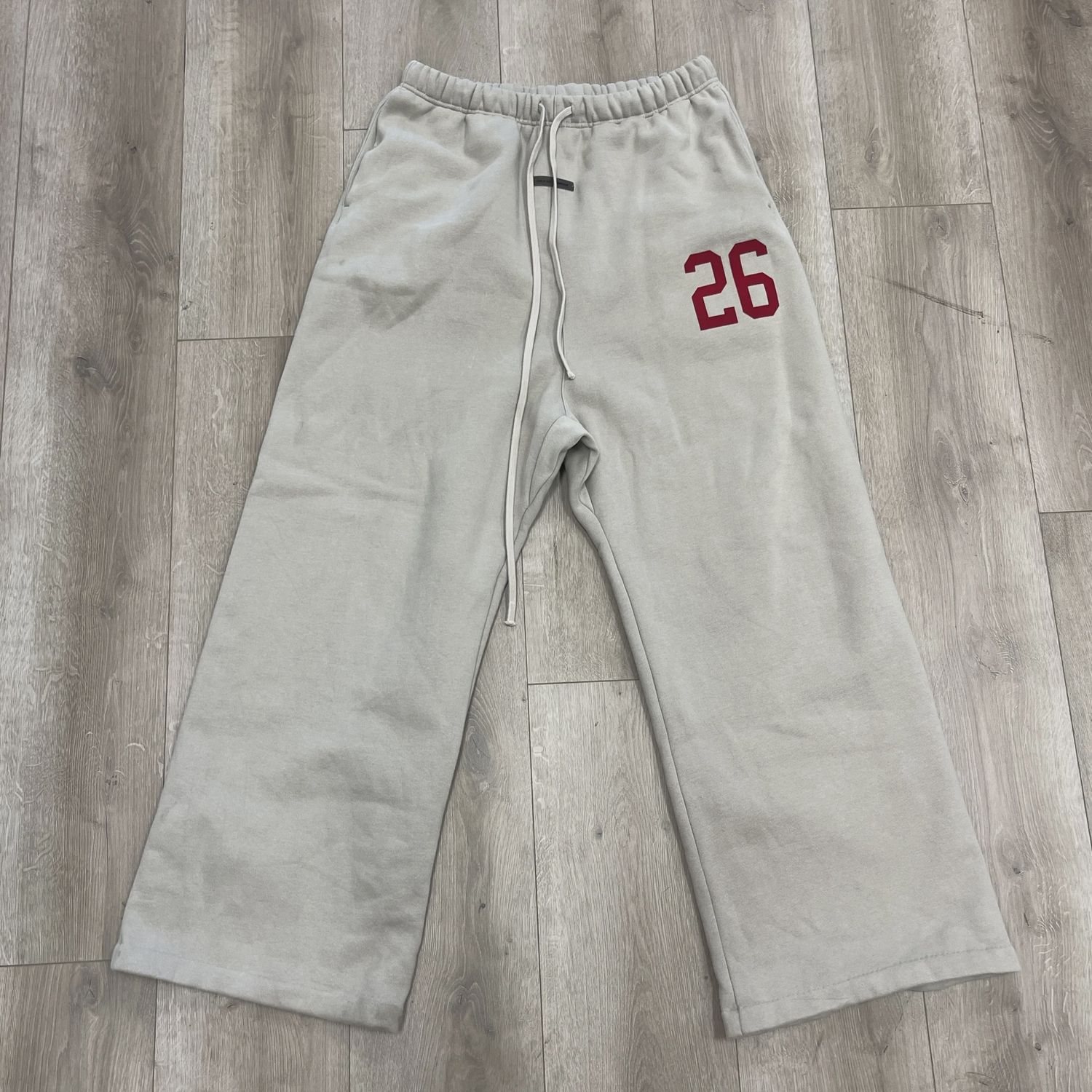Fear of God ESSENTIALS Smoke Grey Lounge Fleece Baggy Sweatpants • Pre-Owned [6213]