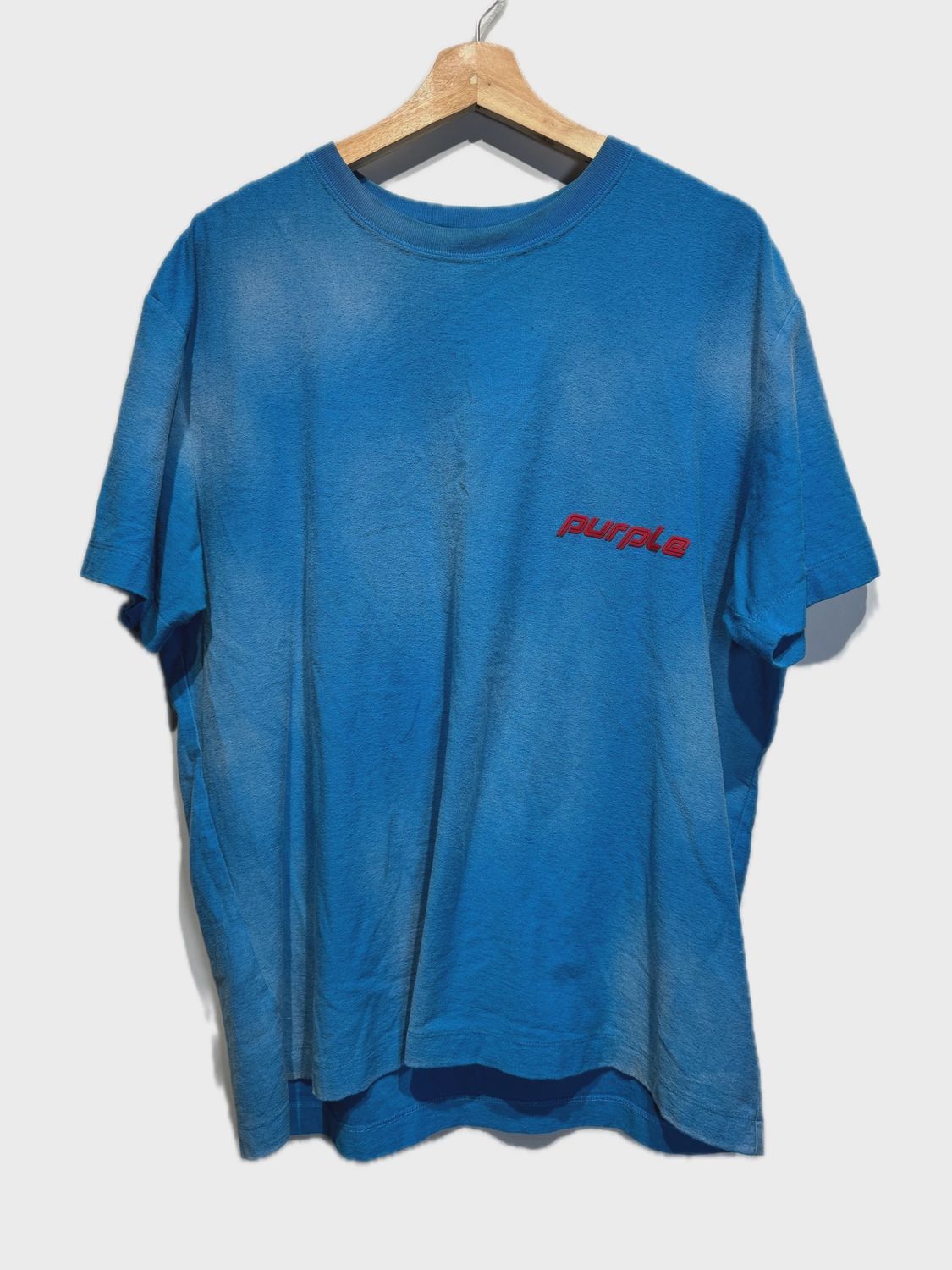 Purple Brand Blue Tee Red Logo size M • Pre-Owned [1088]