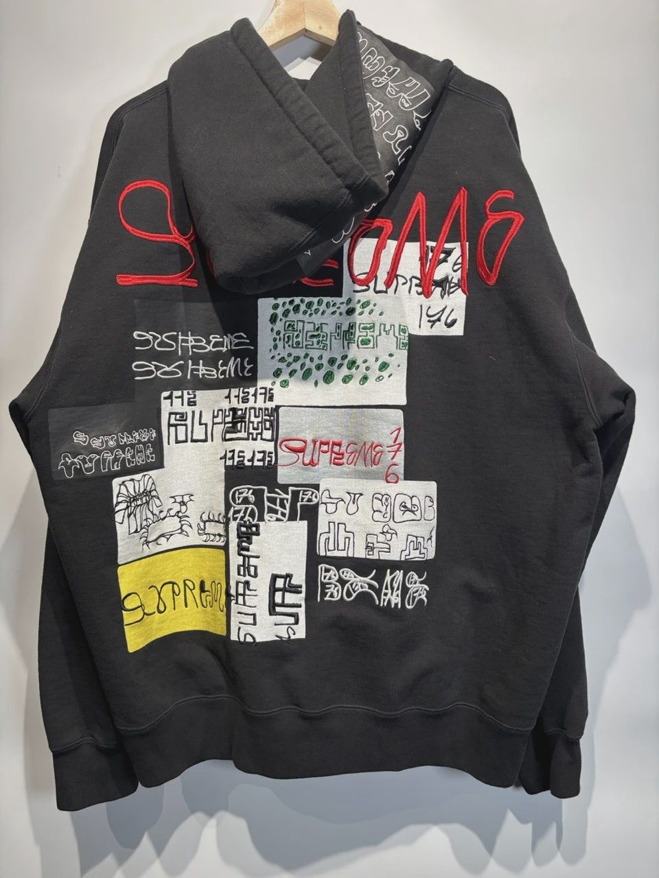 Supreme 176 Zip Up Hooded  • Pre-Owned [9345], Clothing Size: XL, Product Condition: Pre-Owned