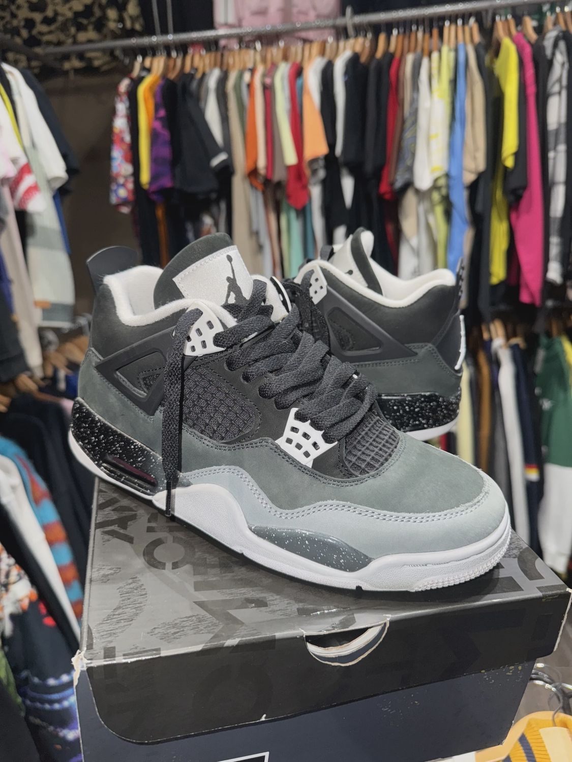Air Jordan 4 Retro Fear (2024) • Pre-Owned [9969]
