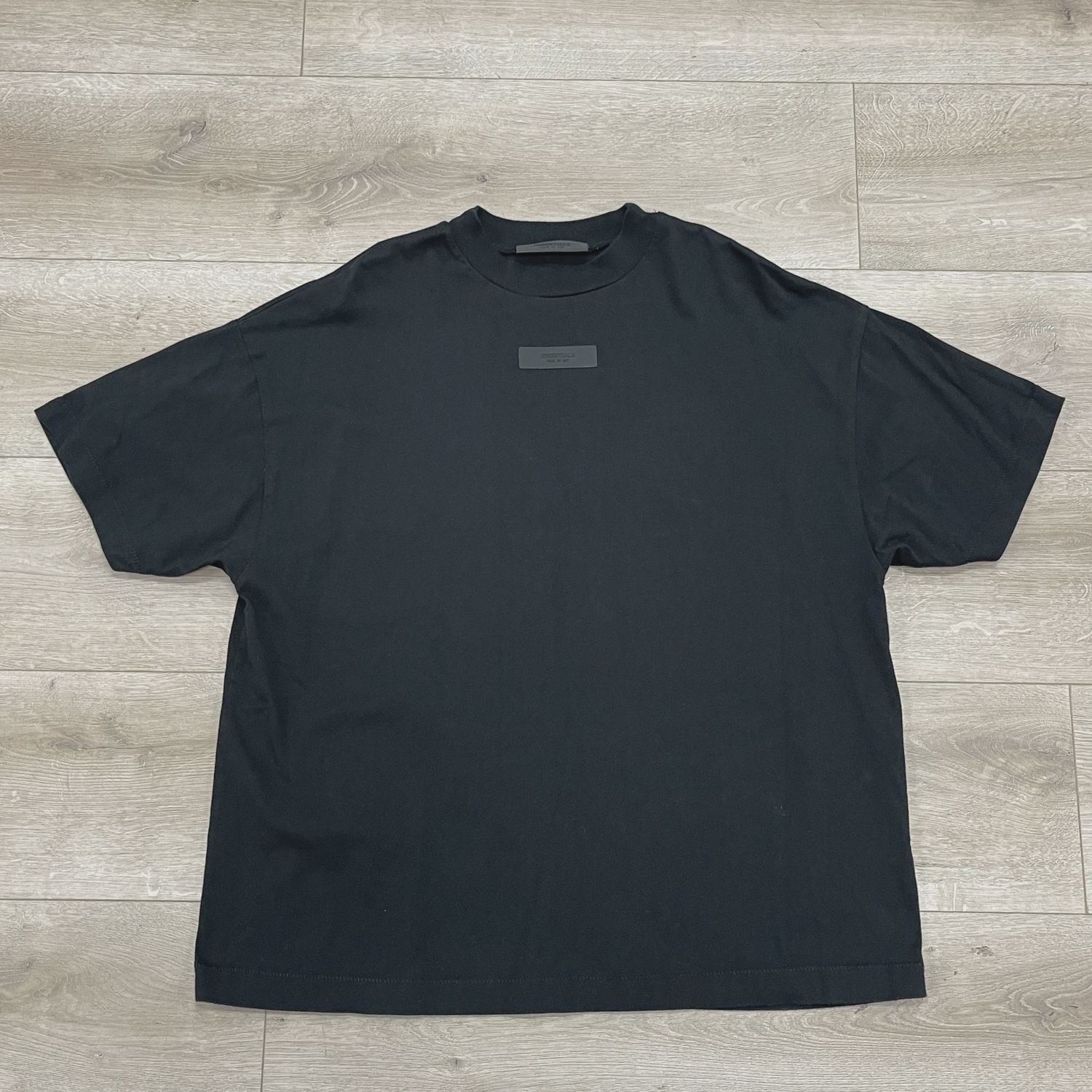 Fear of God Essentials Short-Sleeve Tee 'Black' • Pre-Owned [9293]