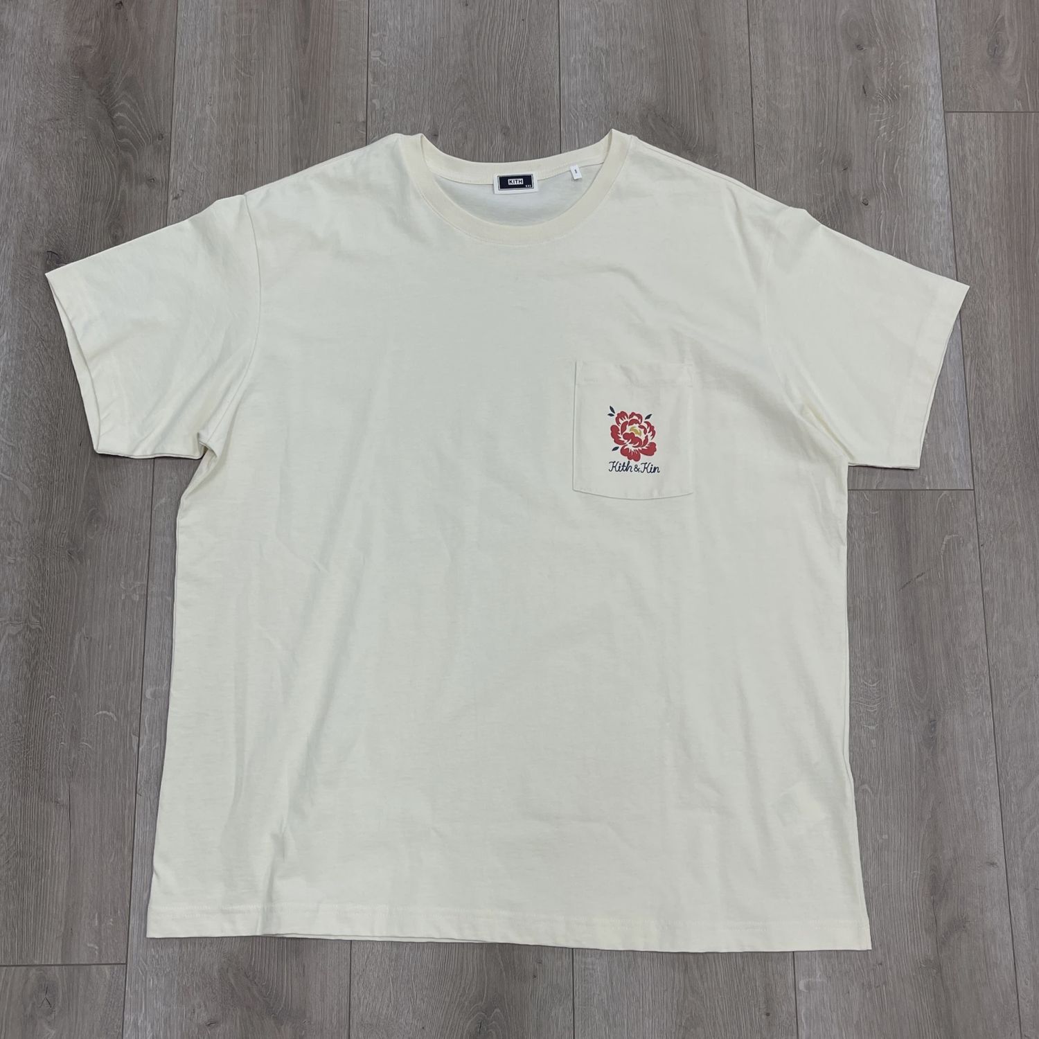 Kith Peony Pocket Tee Sandrift • Pre-Owned [2510]