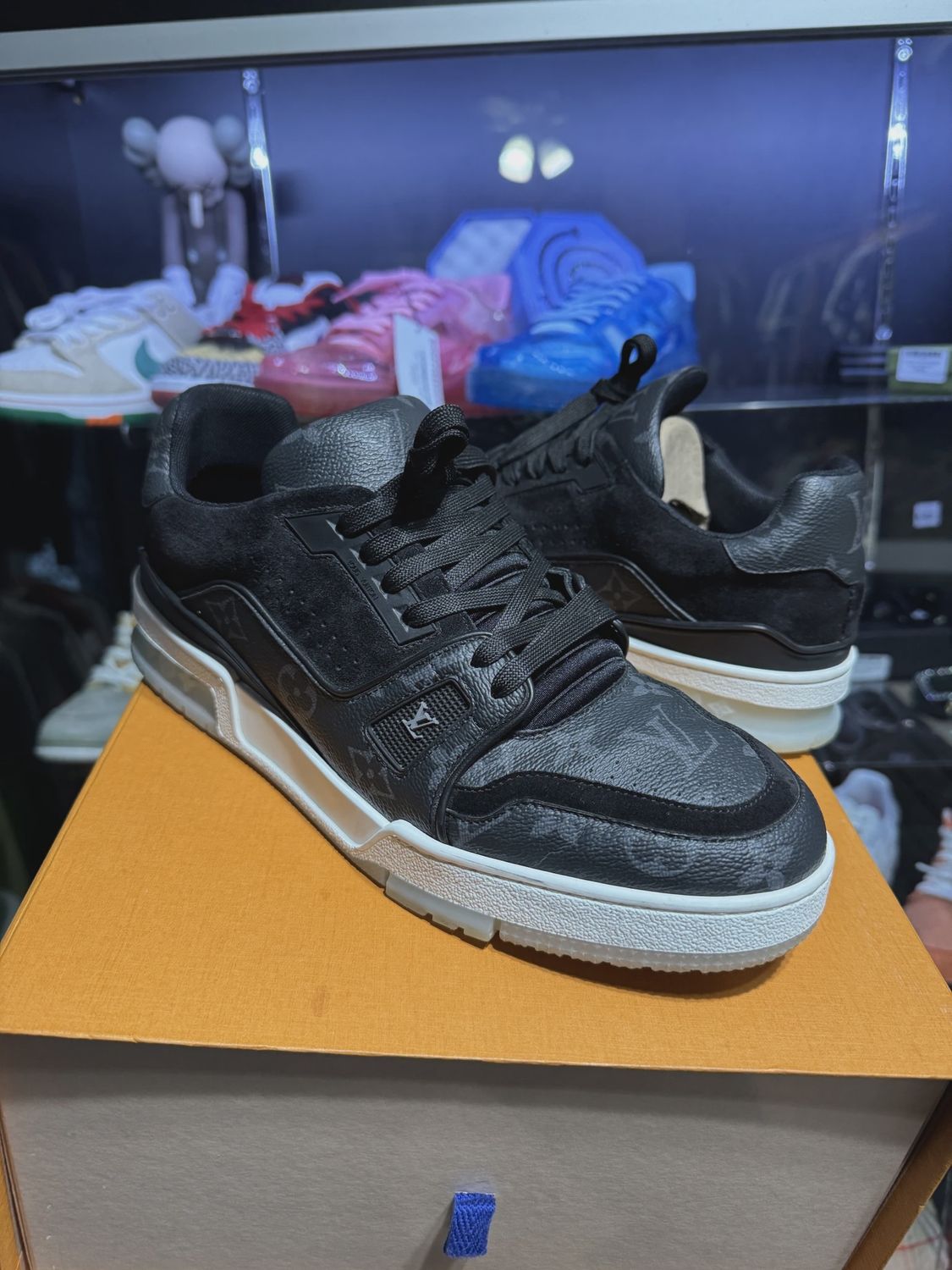 Louis Vuitton black monogram  trainer • Pre-Owned [6122]