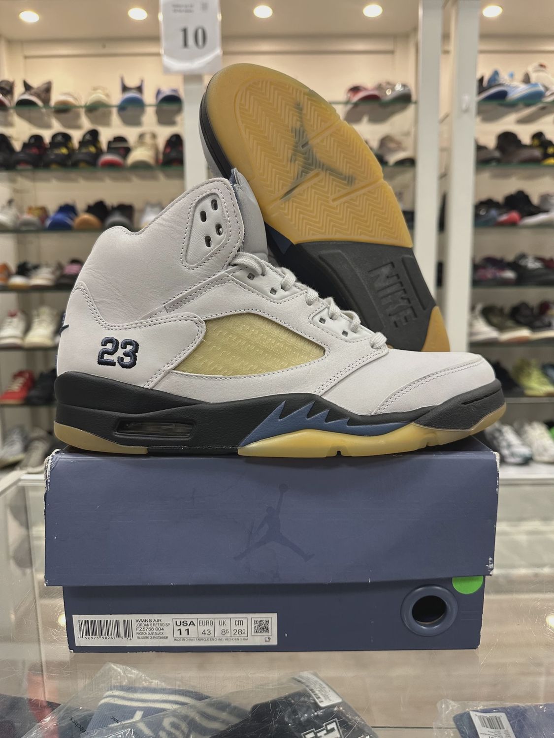 Air Jordan 5 Retro A Ma Maniére Dawn (Women's) • Pre-Owned [0319]